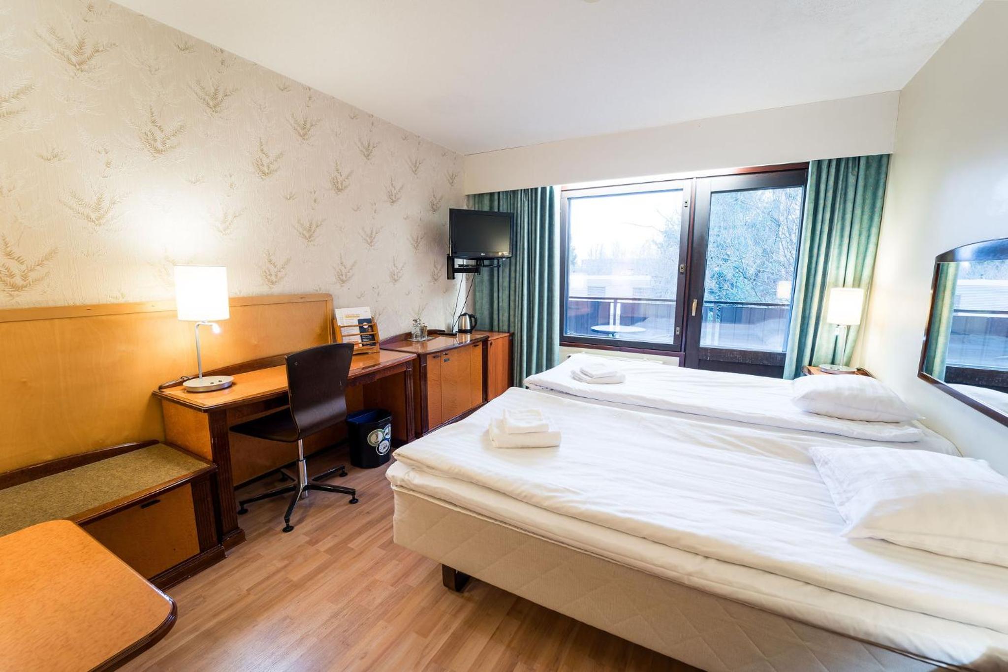 Standard Twin Room - Photo 5