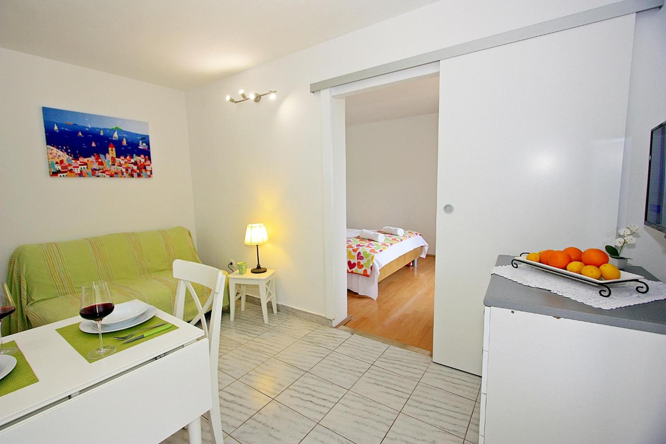 One-Bedroom Apartment with Terrace and Garden View photo 1