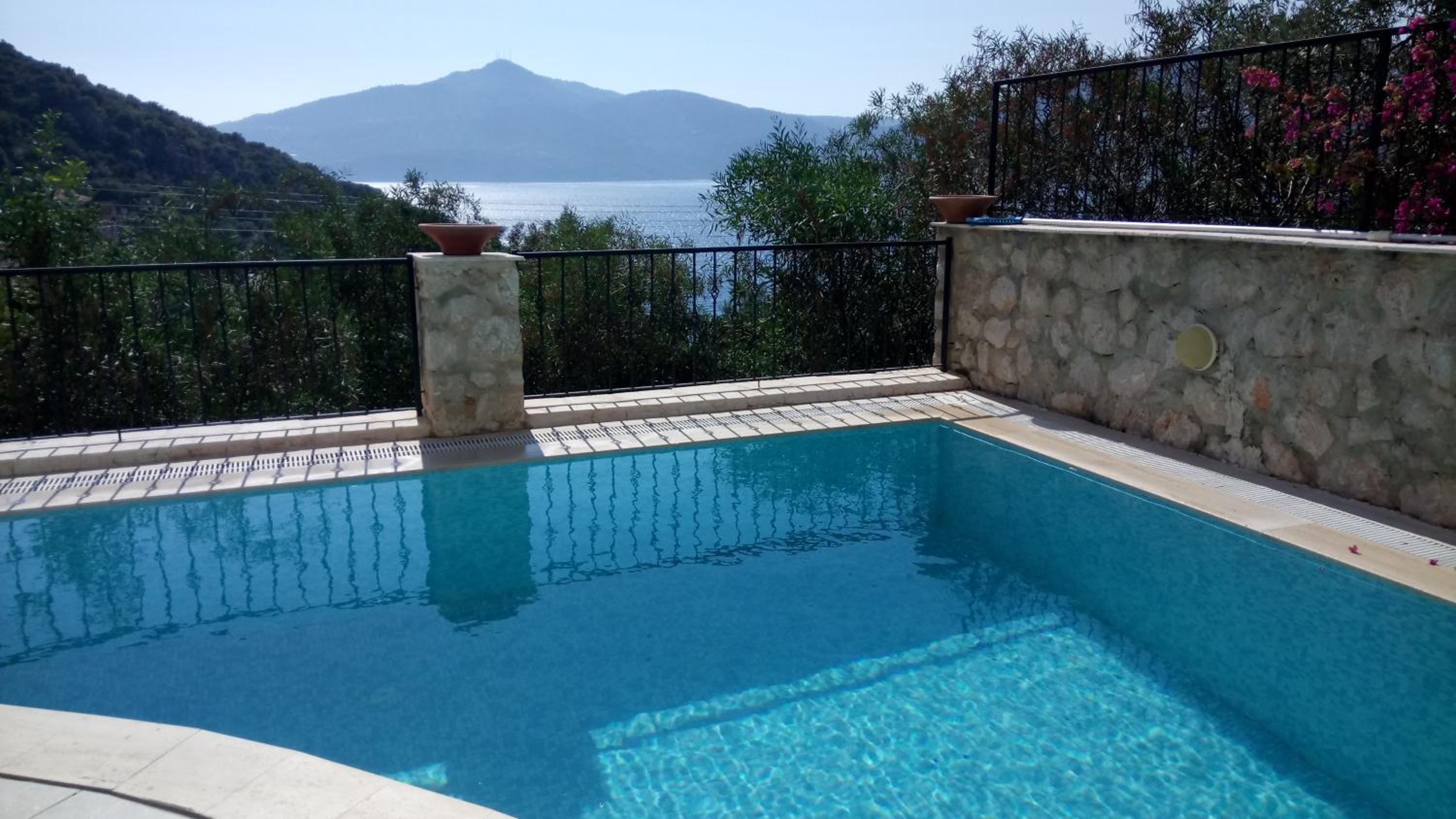 Villa with Sea View - Photo 6