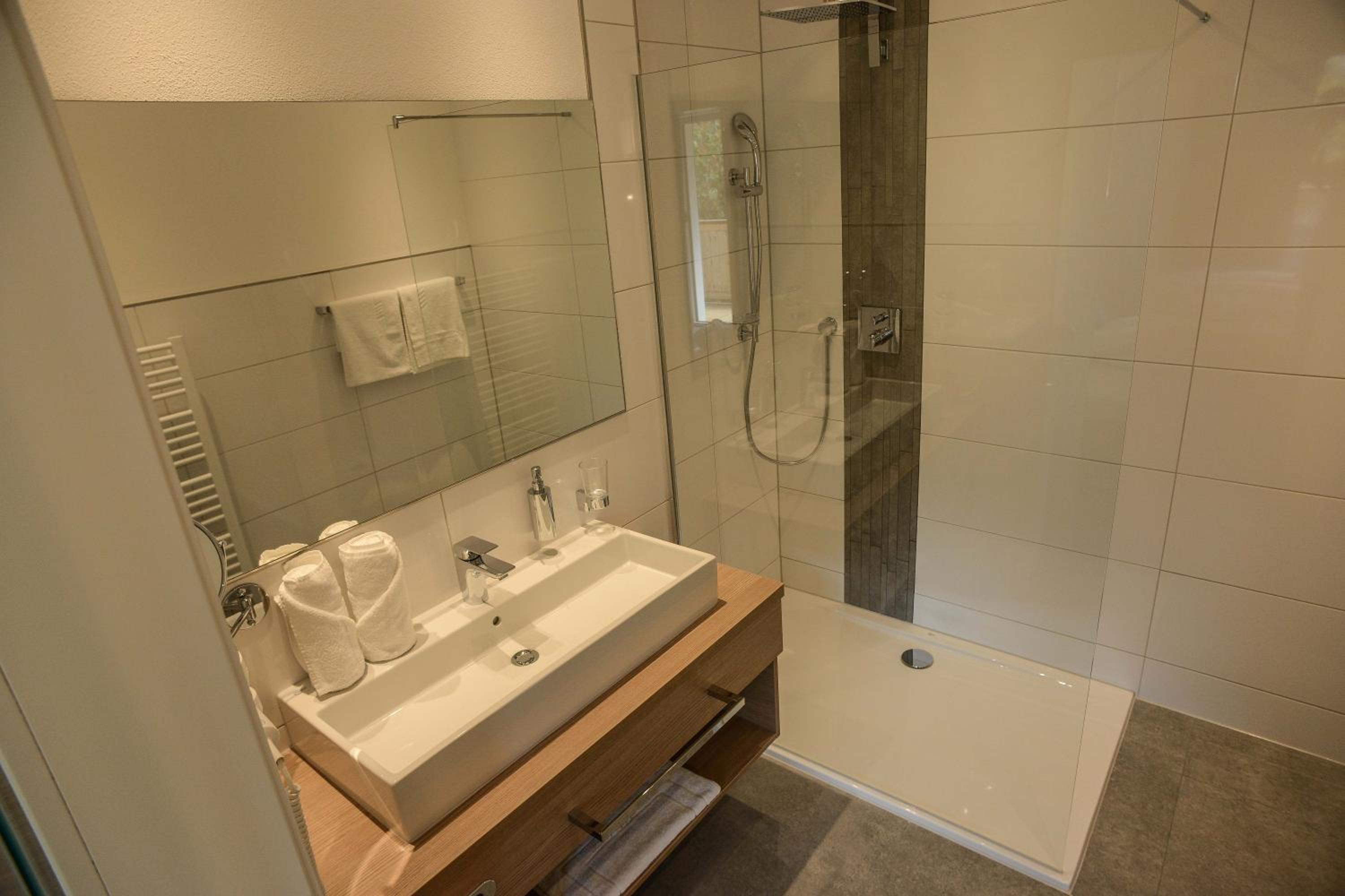 Studio Apartment with Balcony photo 2