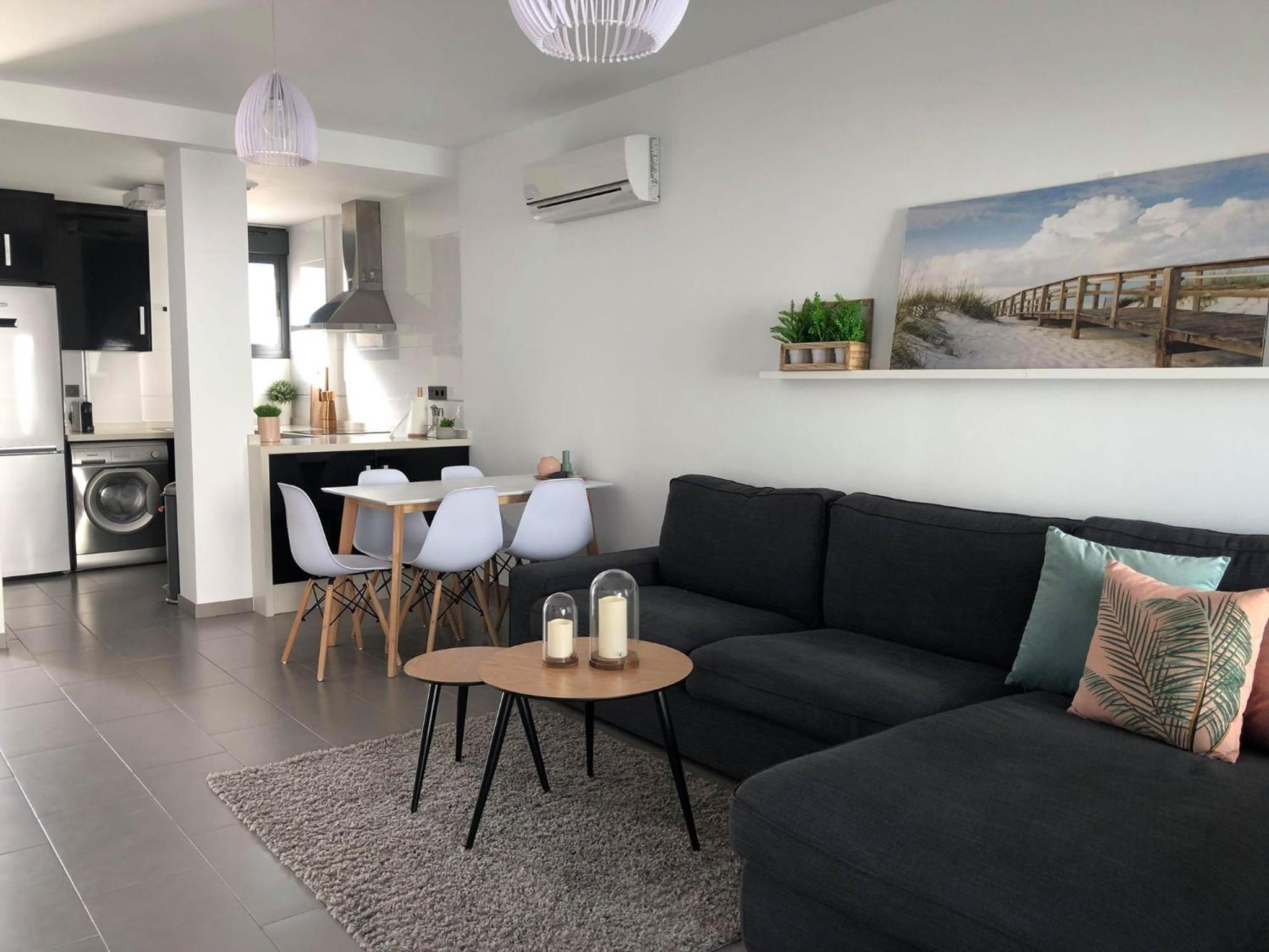 Apartamento de dos habitaciones con balcón
