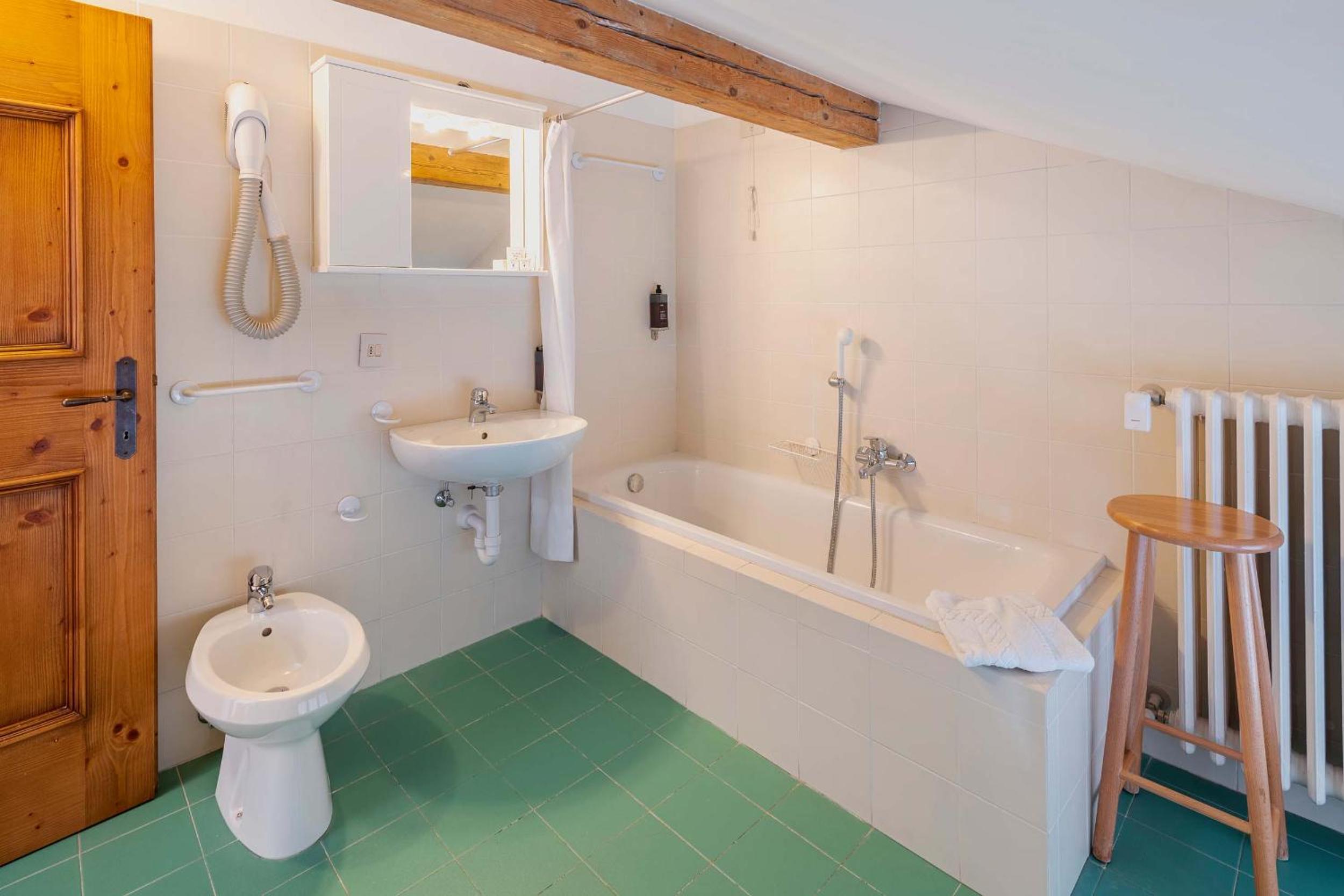 Single Room photo 3