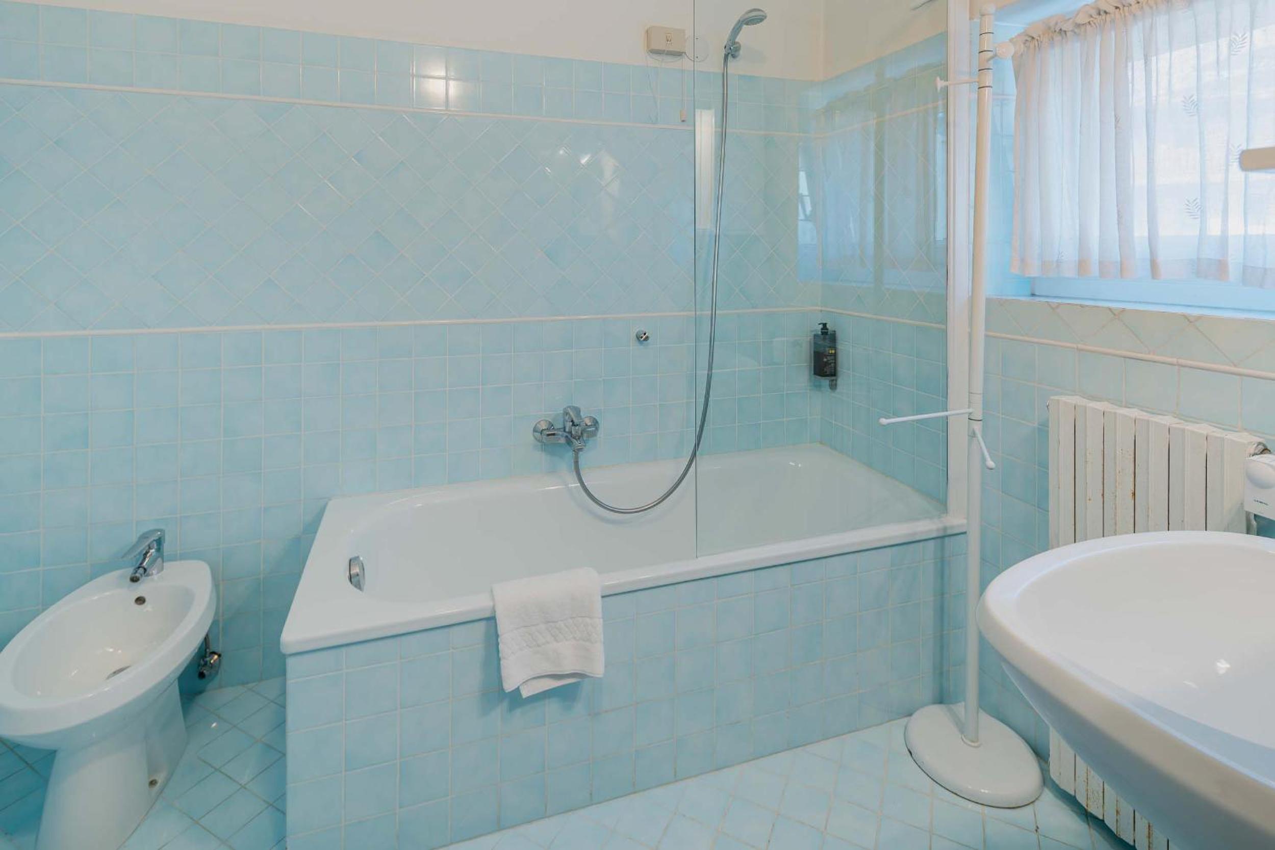 Standard Double or Twin Room photo 2