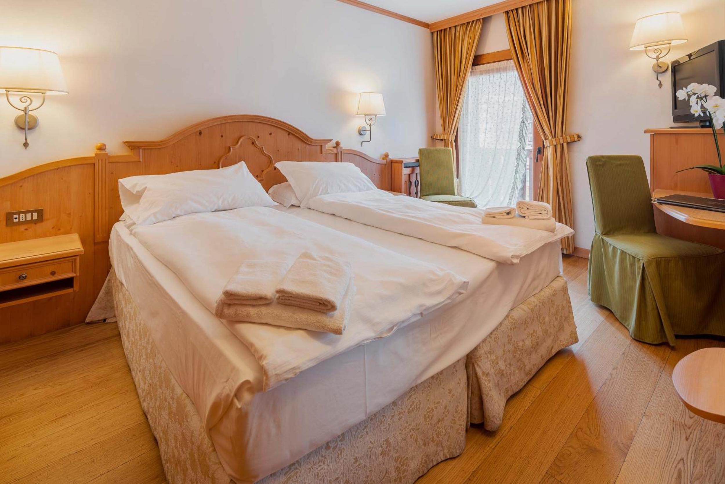 Standard Double or Twin Room photo 3