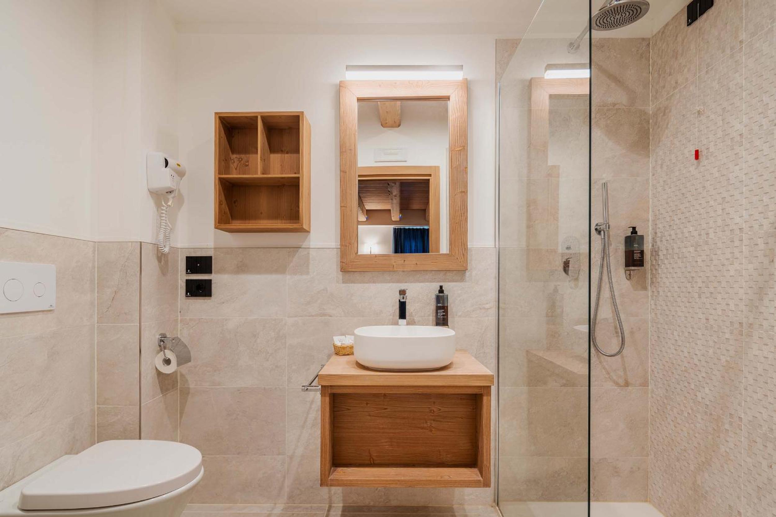 Superior Double or Twin Room photo 3