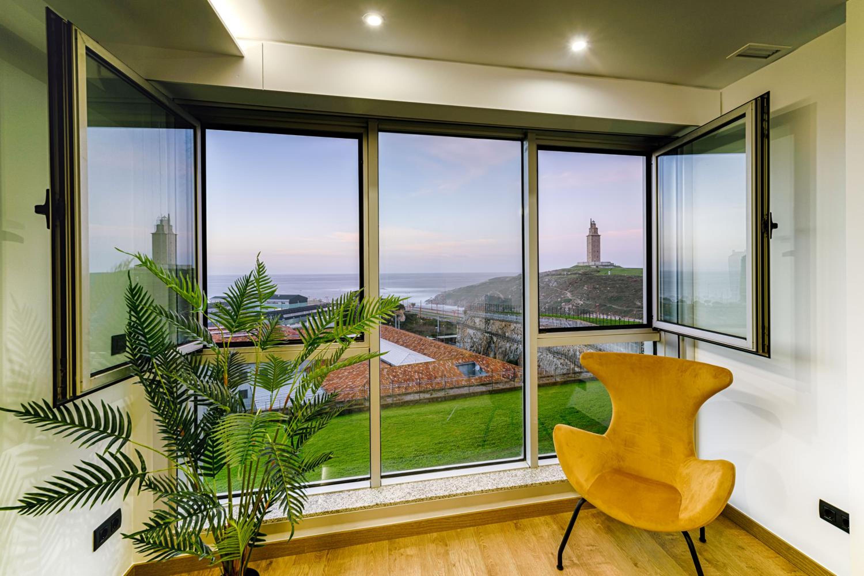 Apartment with Sea View - Photo 13