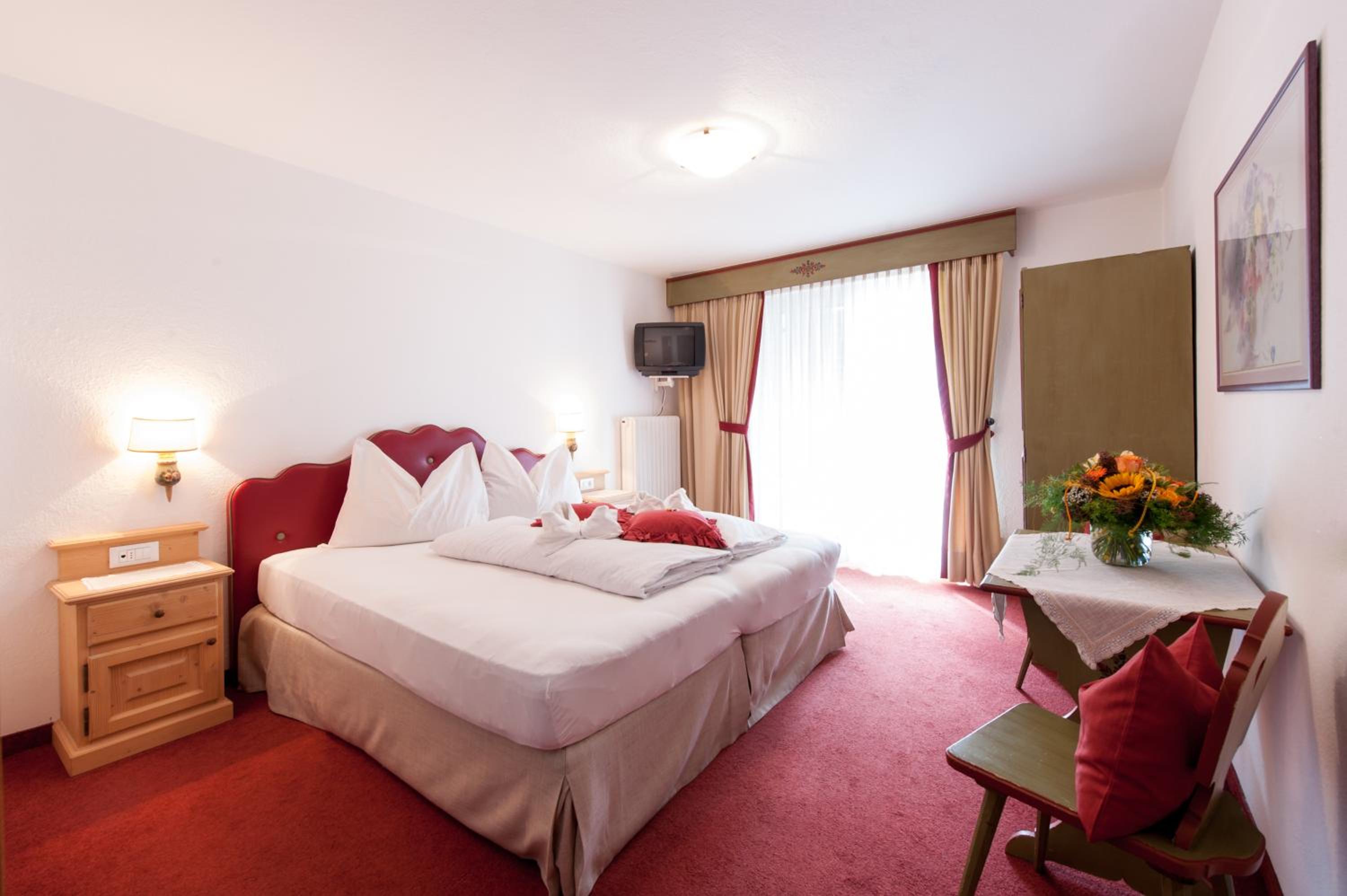 Small Double Room (main building) - Photo 2
