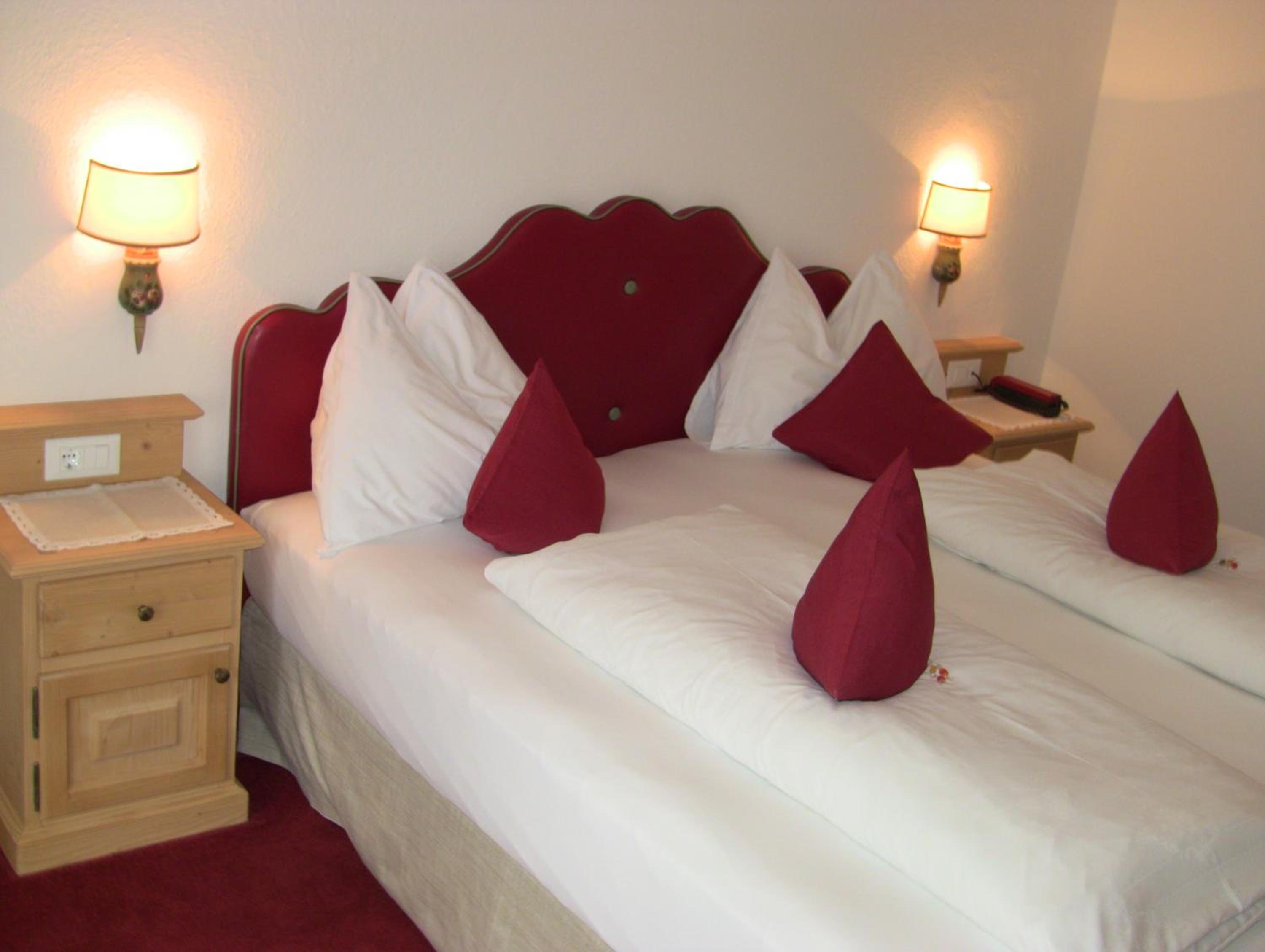 Small Double Room (main building) - Photo 1