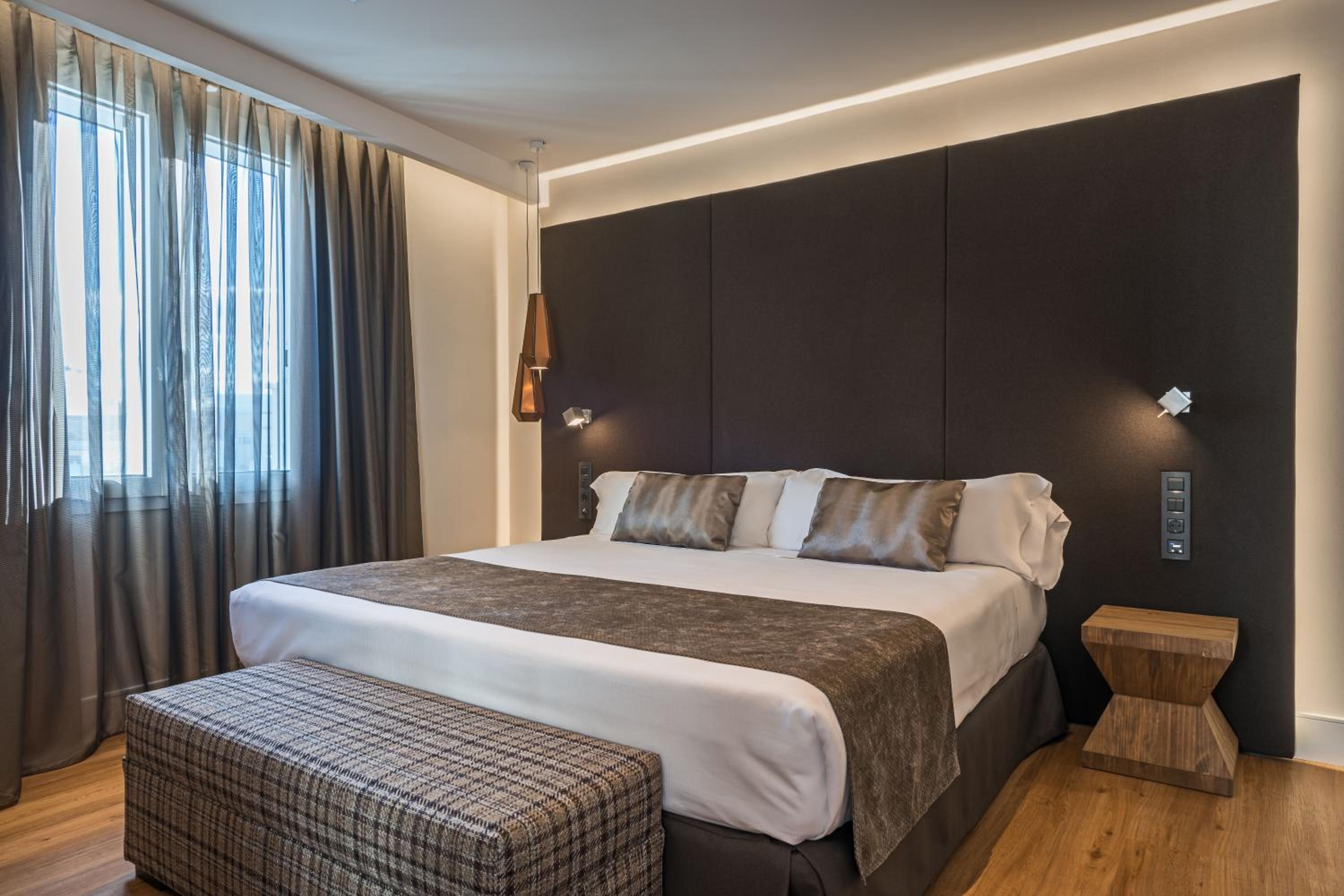 Double or Twin Room - Photo 2