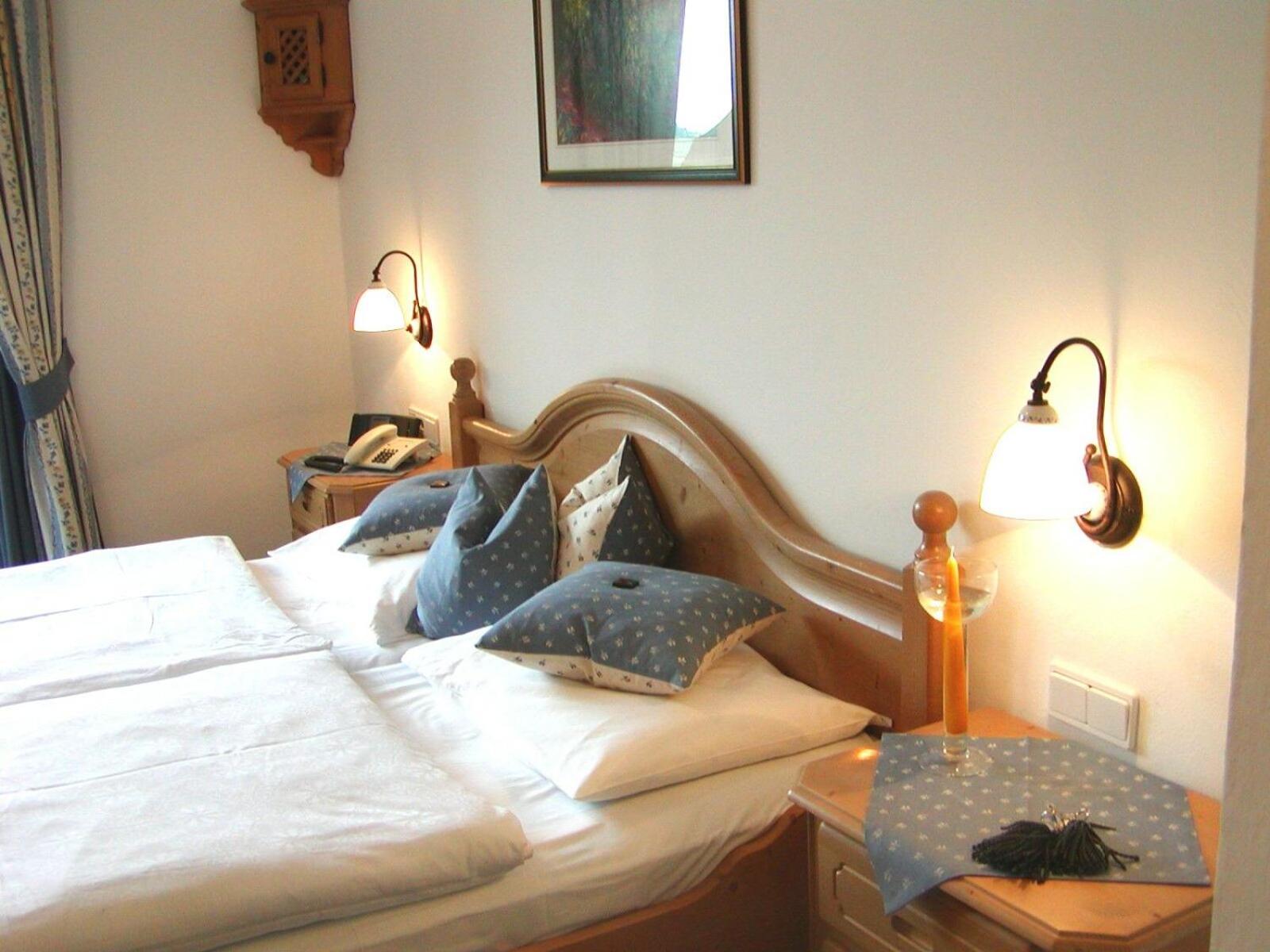 Double Room with Balcony (next door) - Photo 1