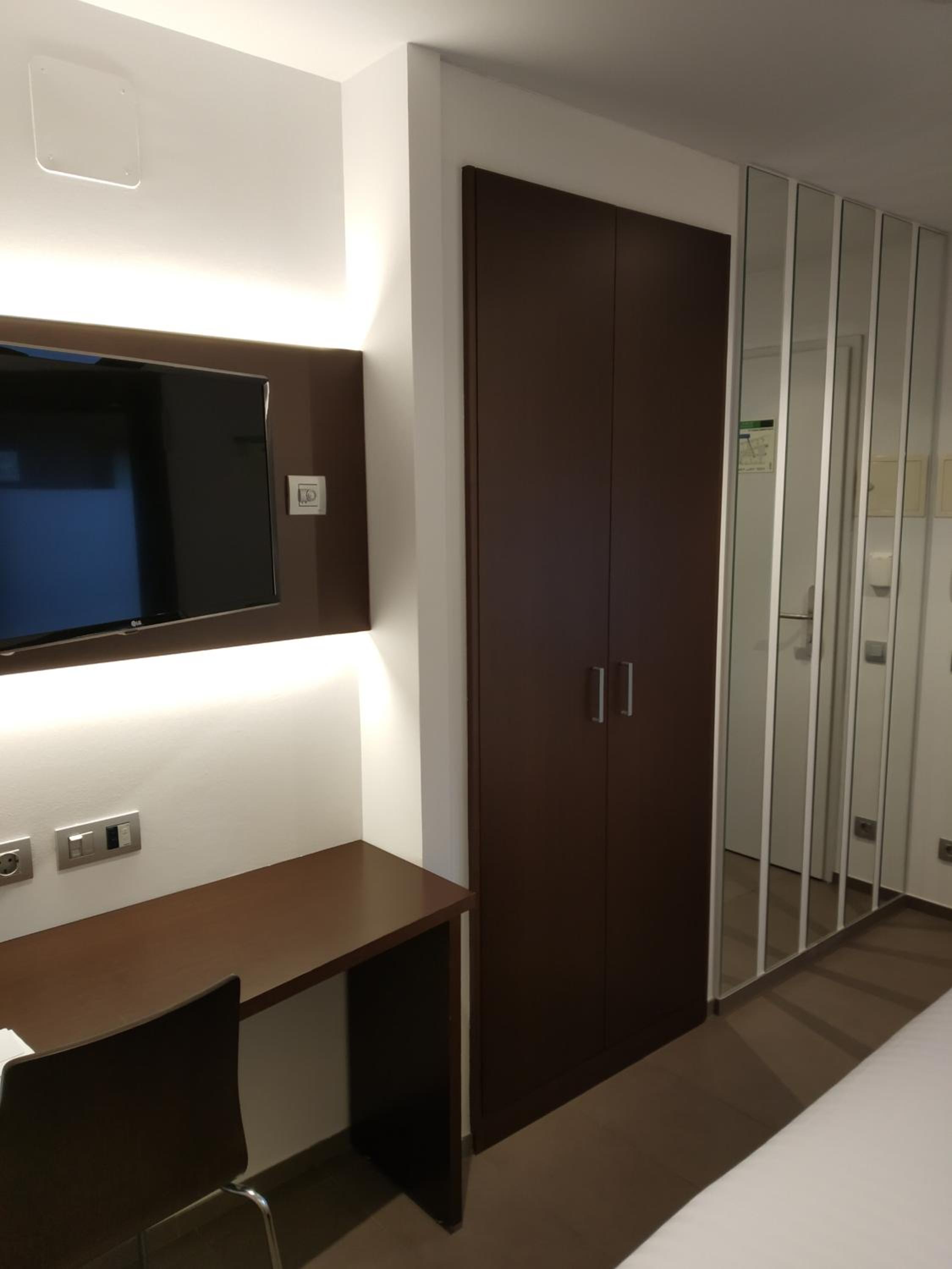 Standard Triple Room photo 2
