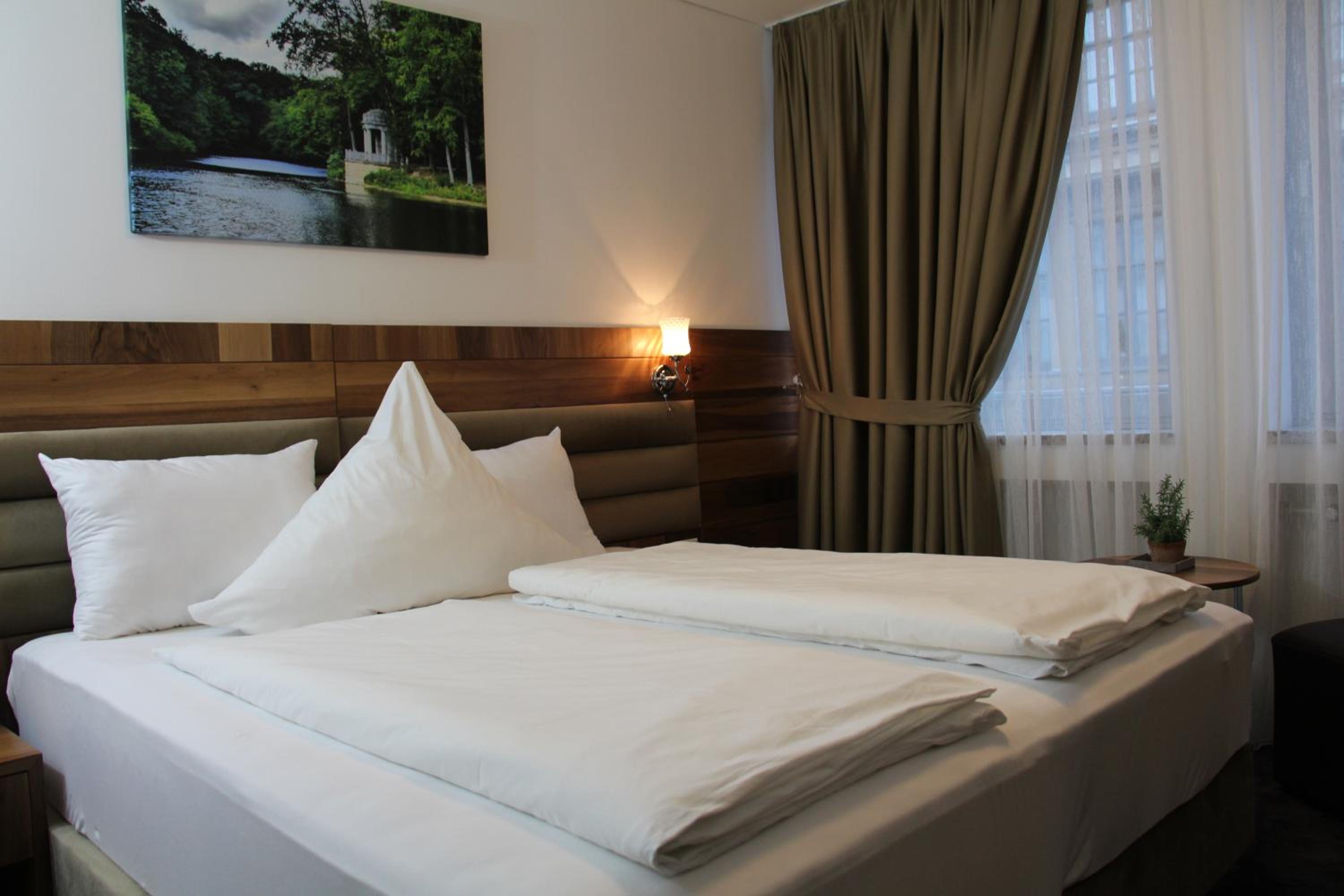 Standard Twin Room photo 3