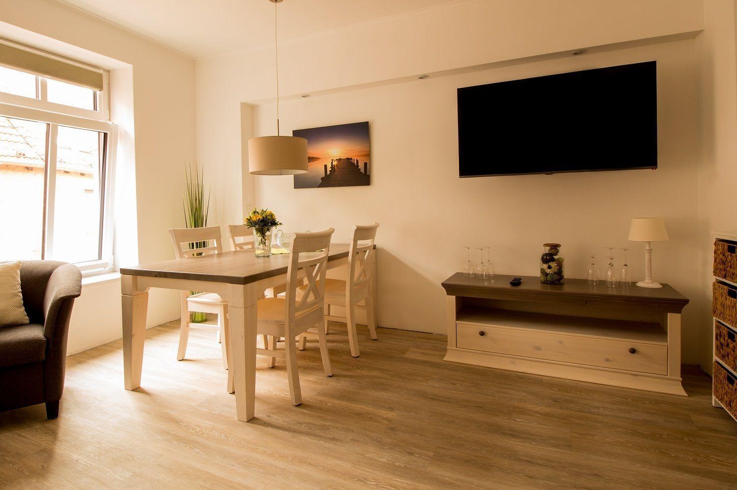 Apartment photo 2