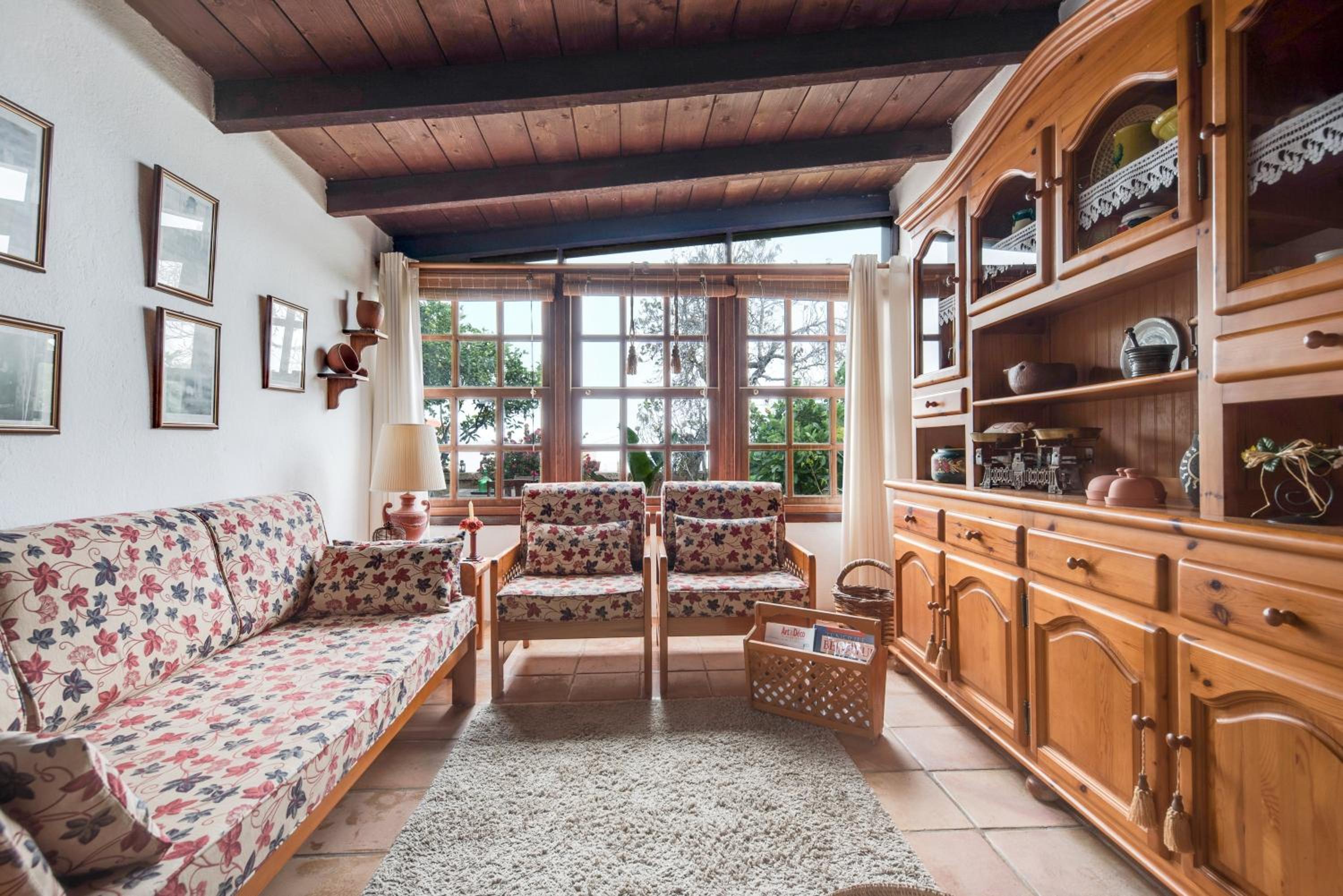 Villa with Sea View - Photo 18