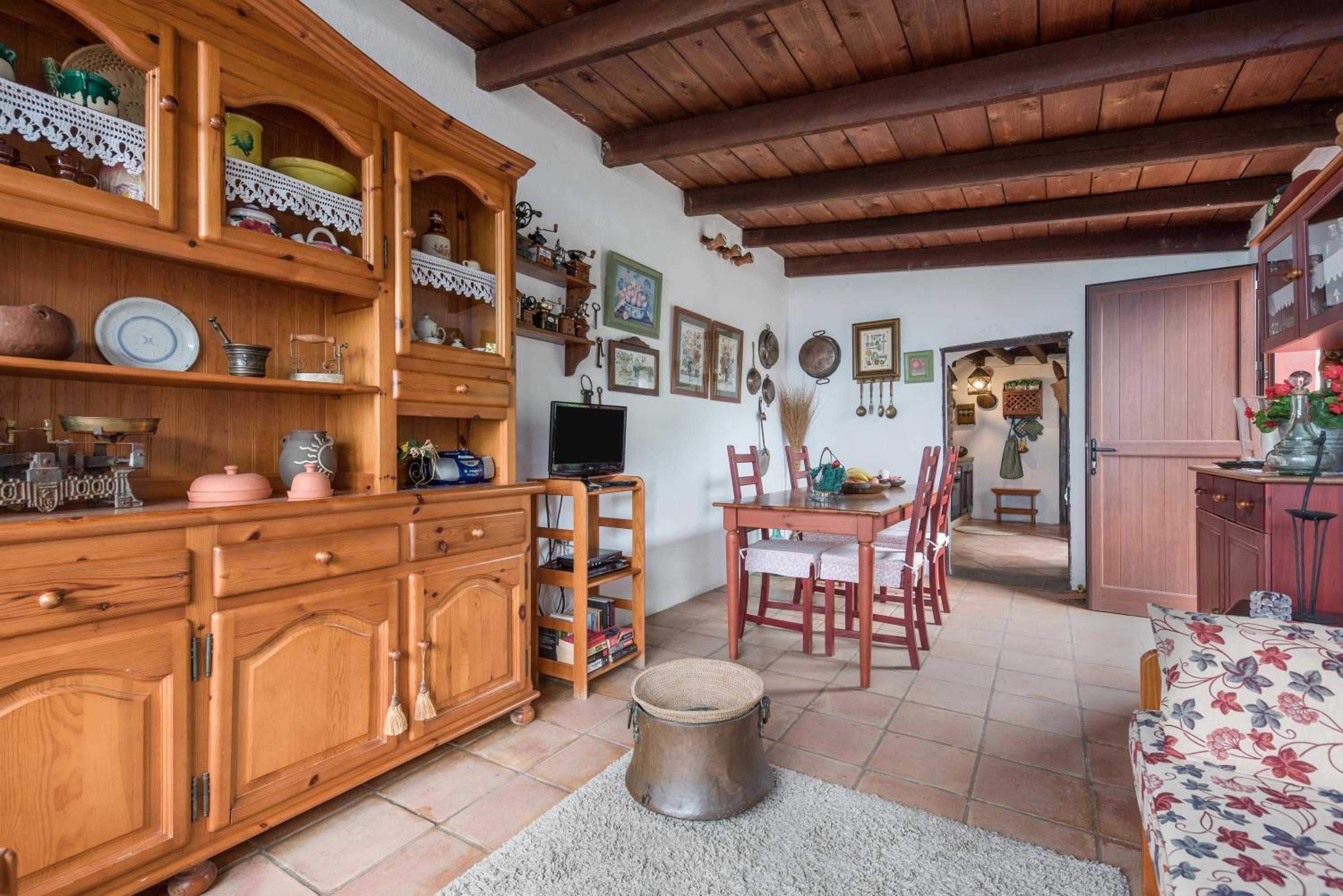 Villa with Sea View - Photo 17