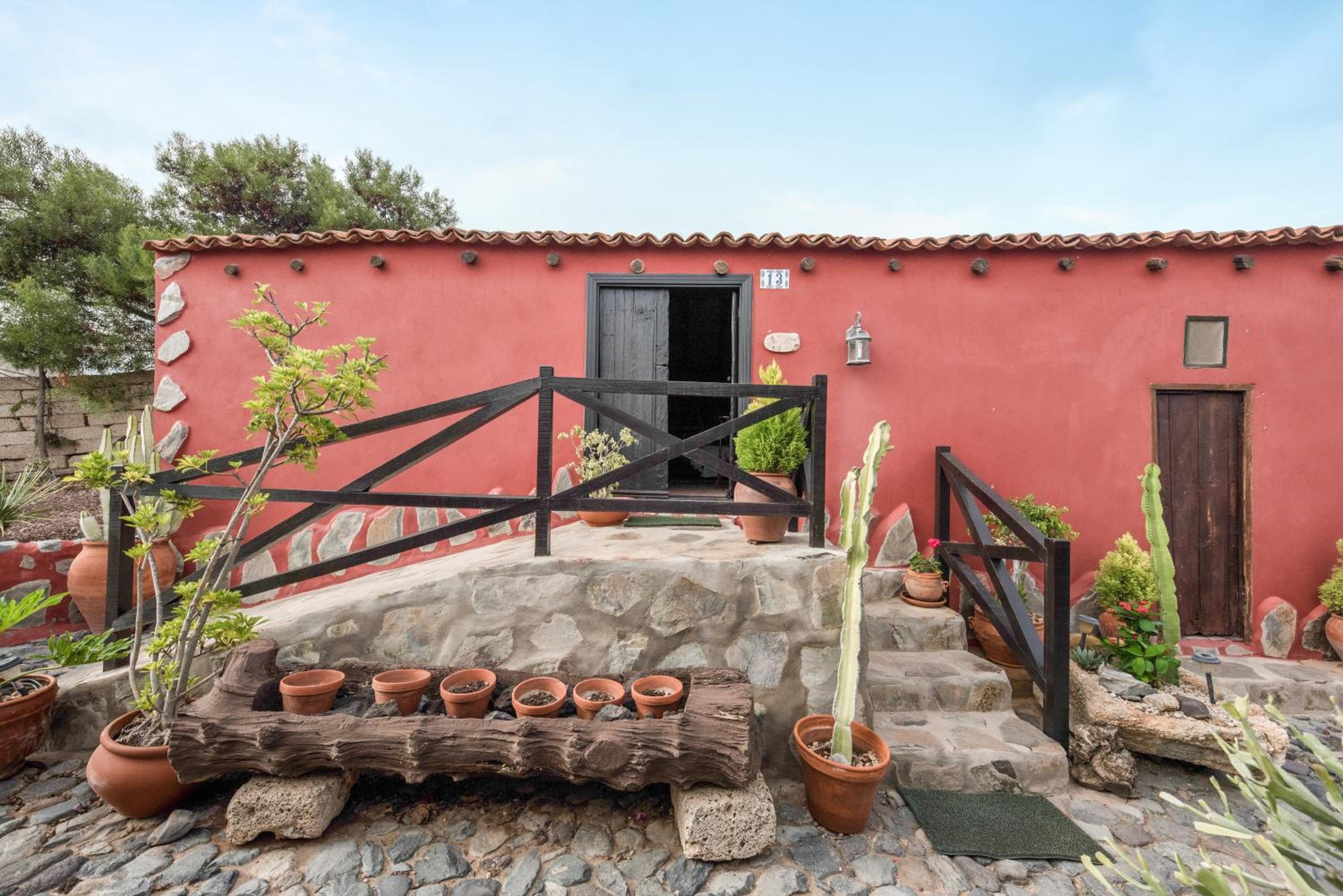 Villa with Sea View - Photo 24