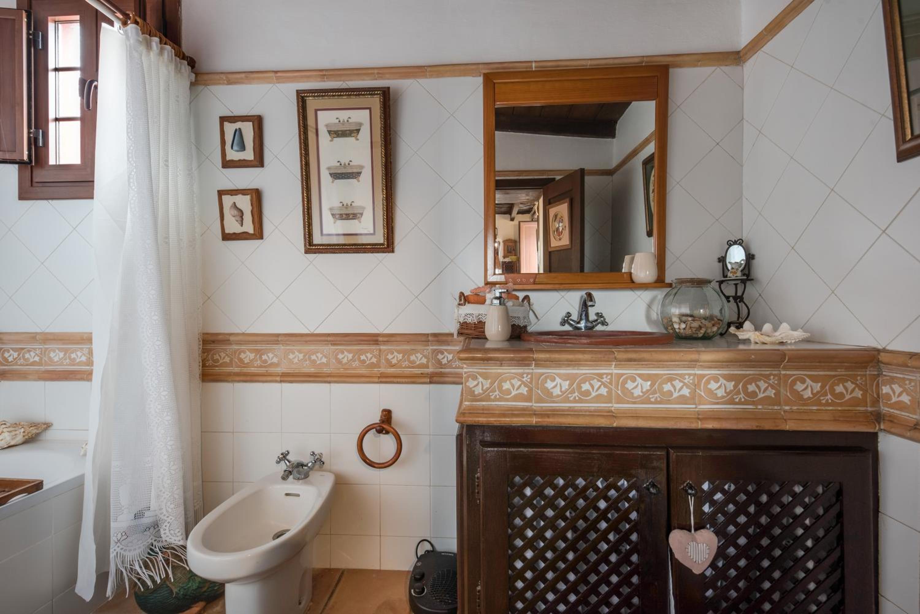 Villa with Sea View - Photo 5
