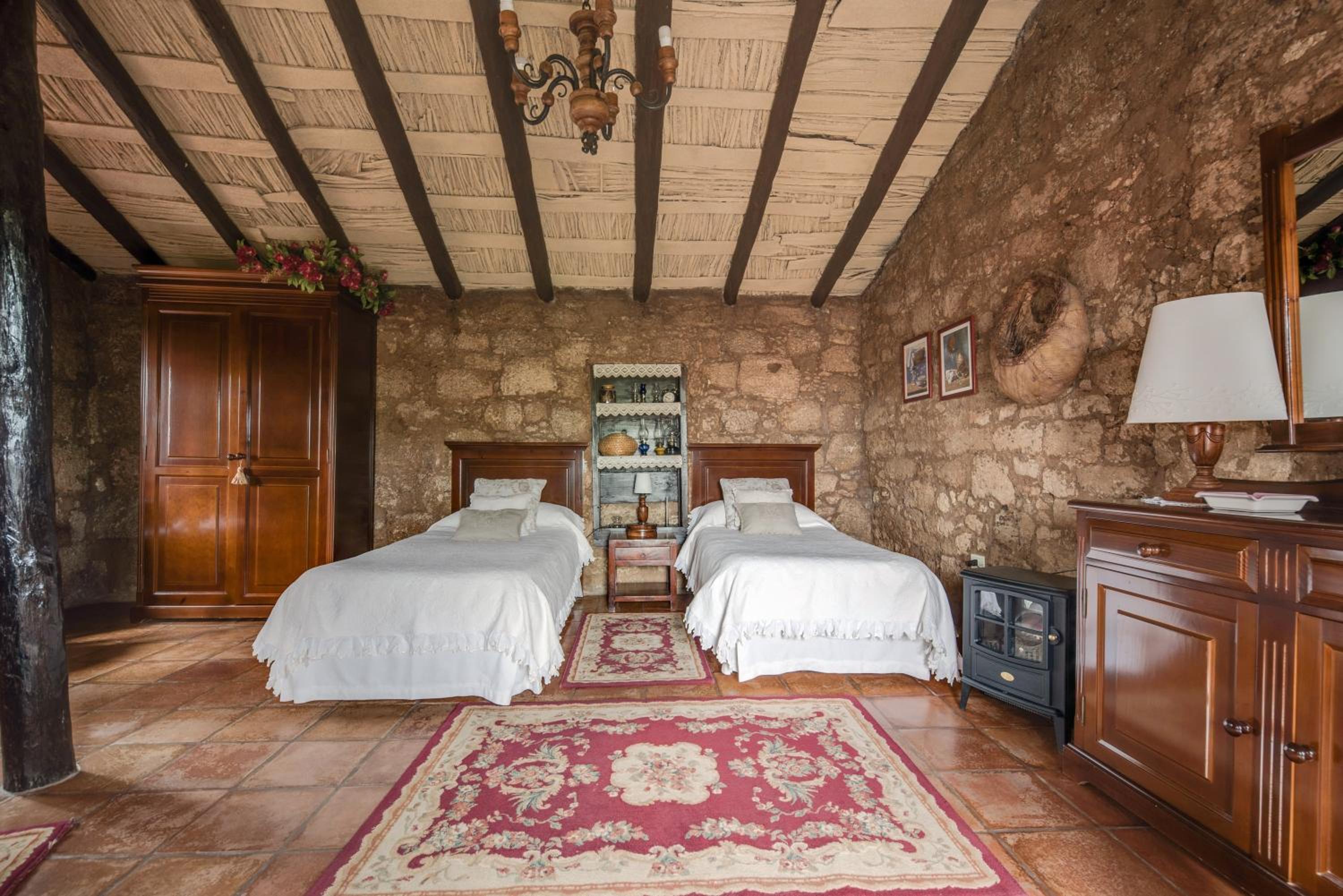 Villa with Sea View - Photo 12