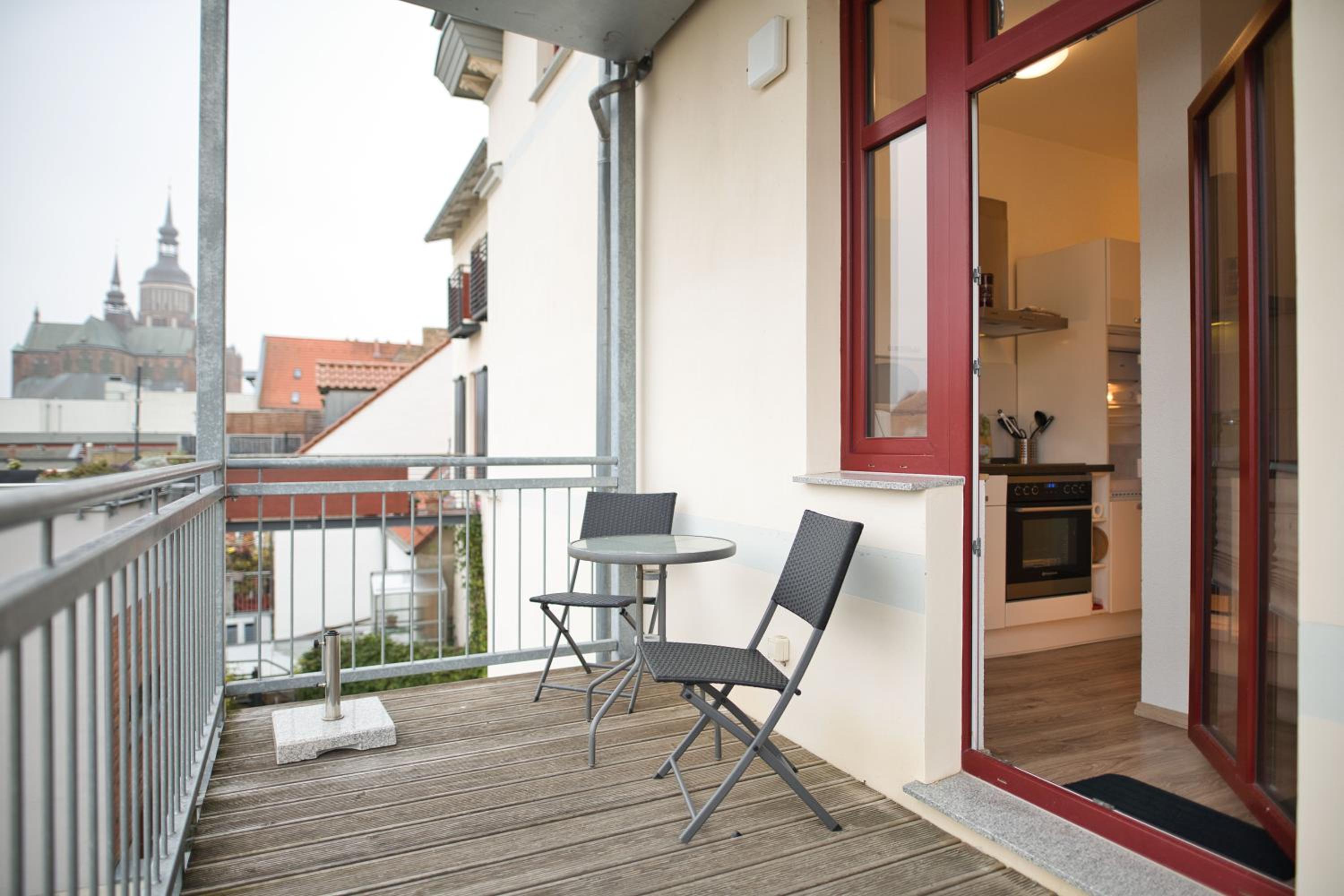 One-Bedroom Apartment with Balcony photo 3