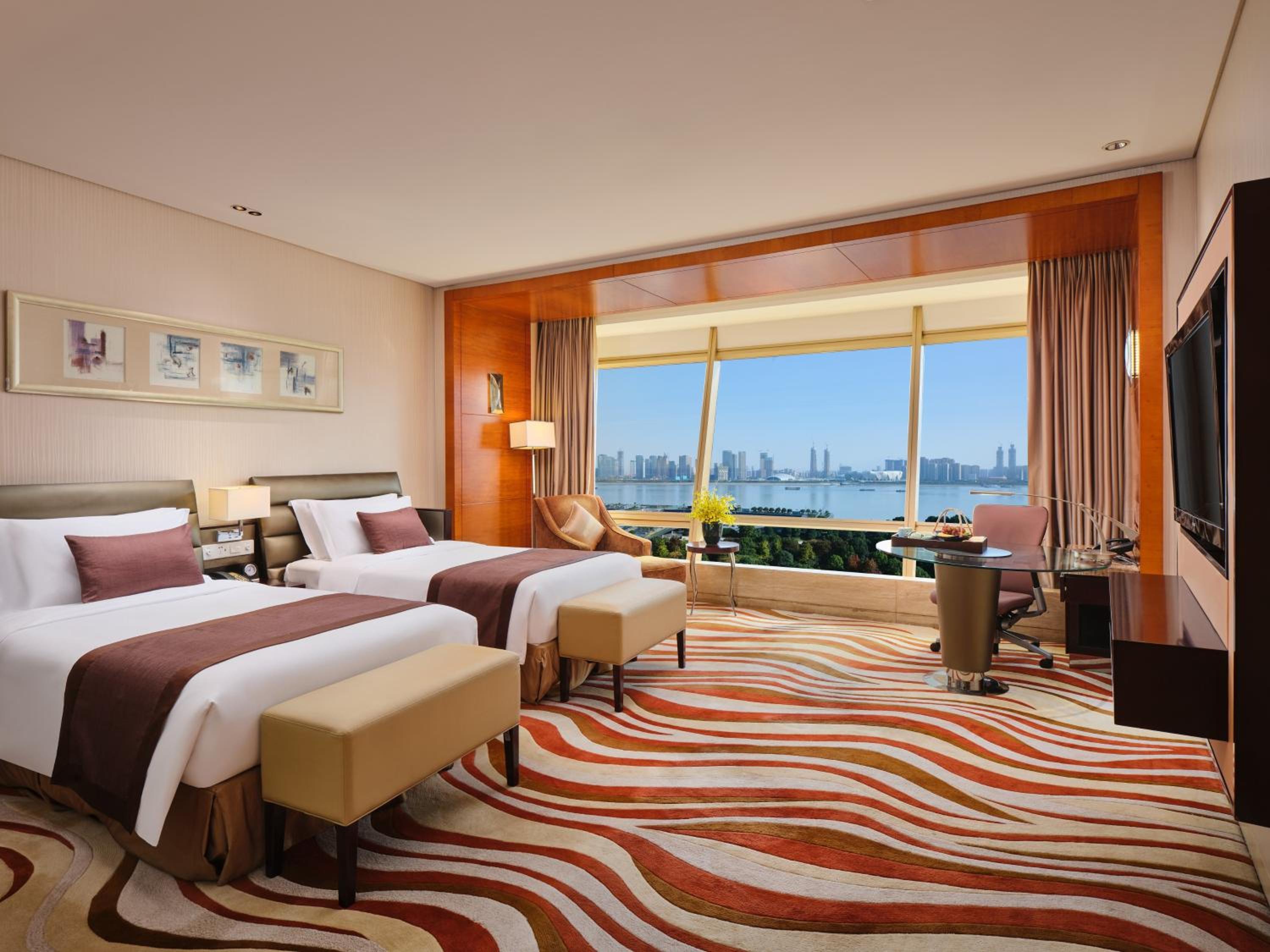 2 Single Club Lounge Access River View - Photo 1