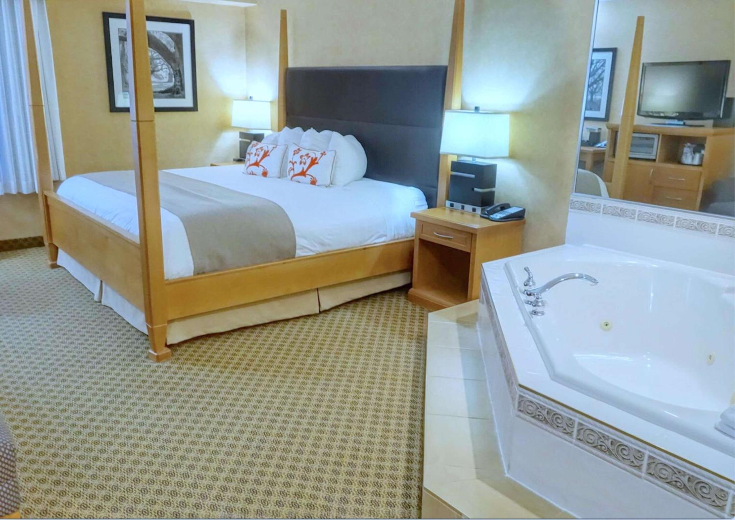King Room with Spa Bath - Non-Smoking - Photo 7