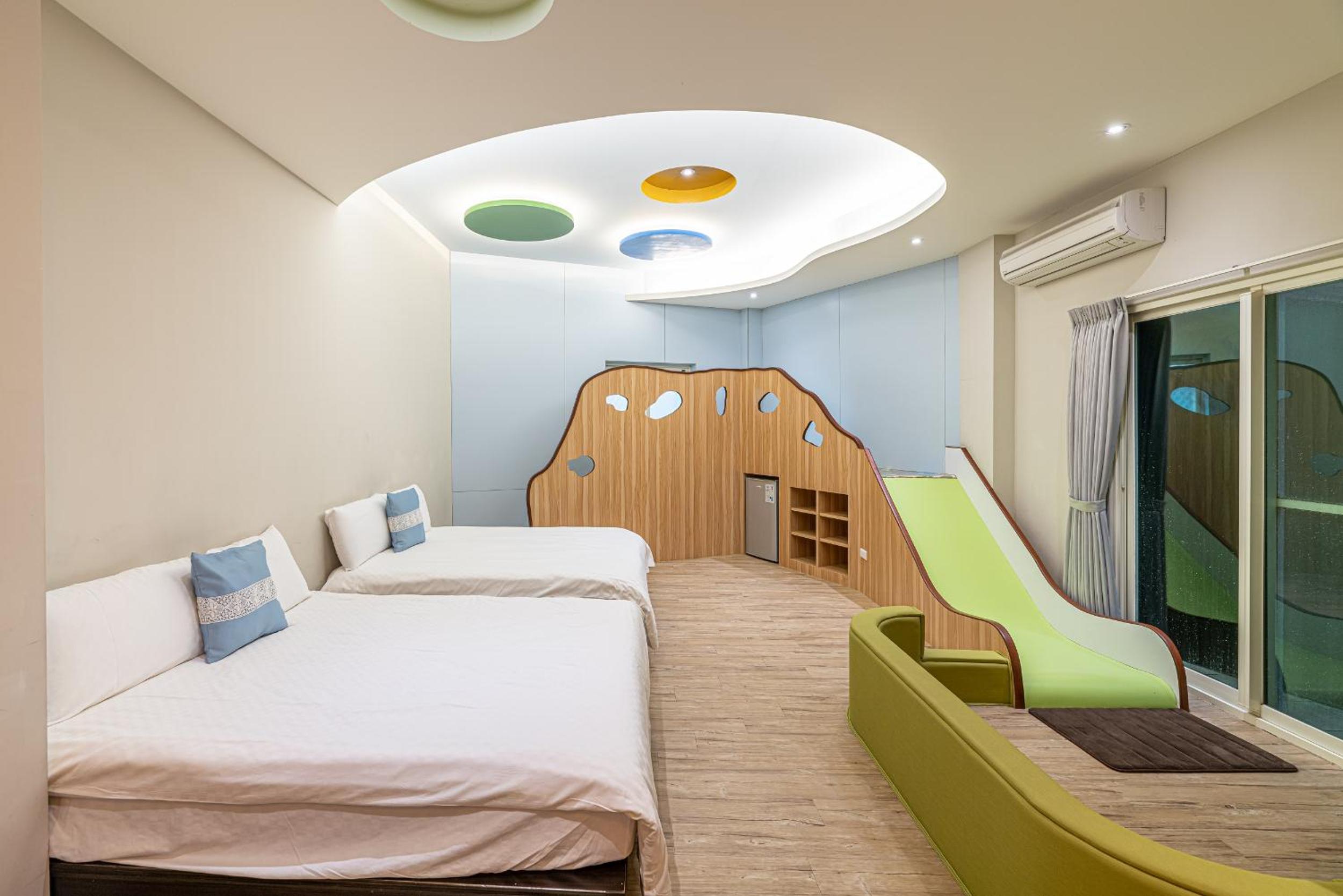 Deluxe Family Suite