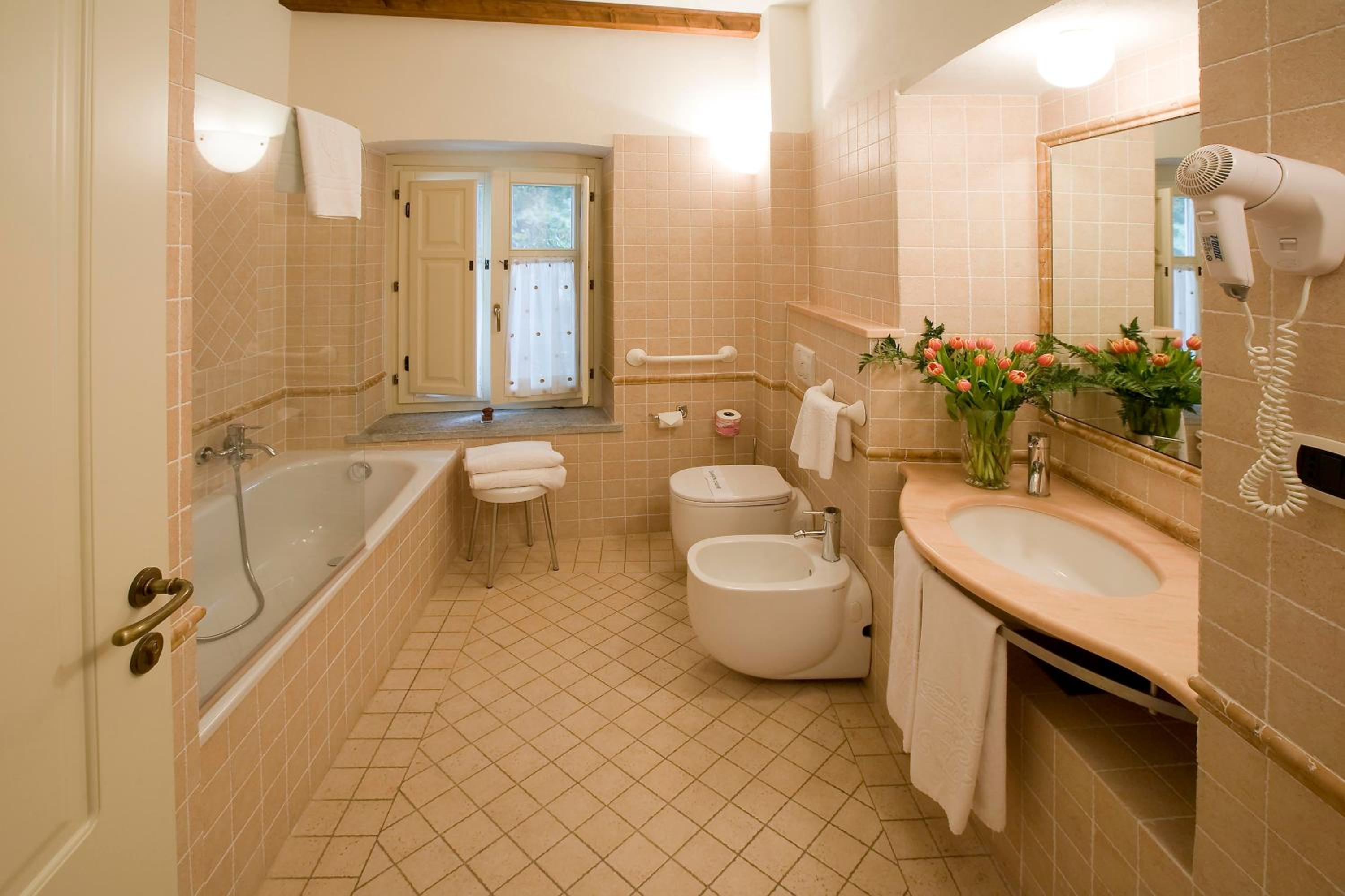 Twin Room - Photo 5