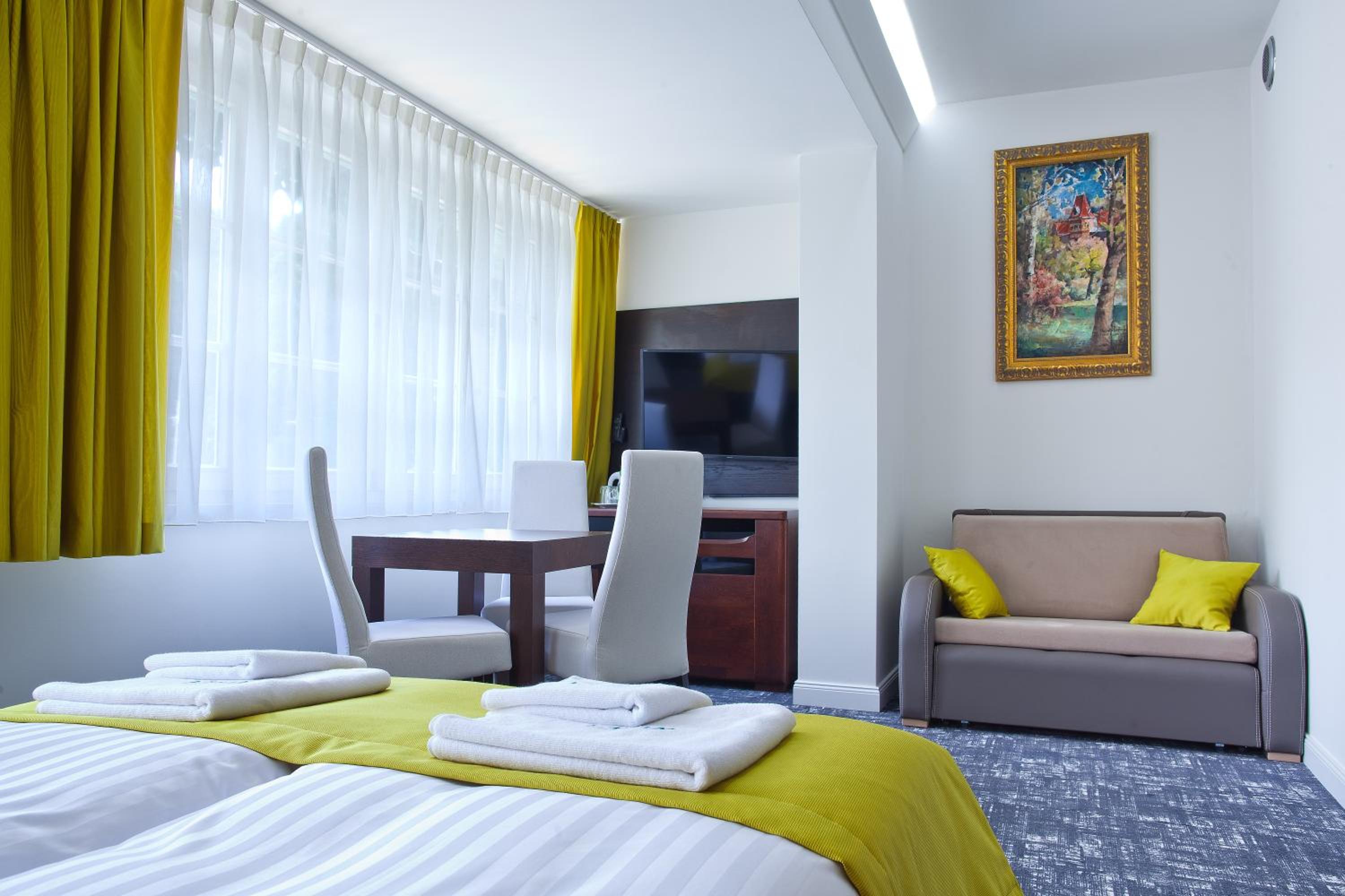 Double Room with Garden View - Photo 6