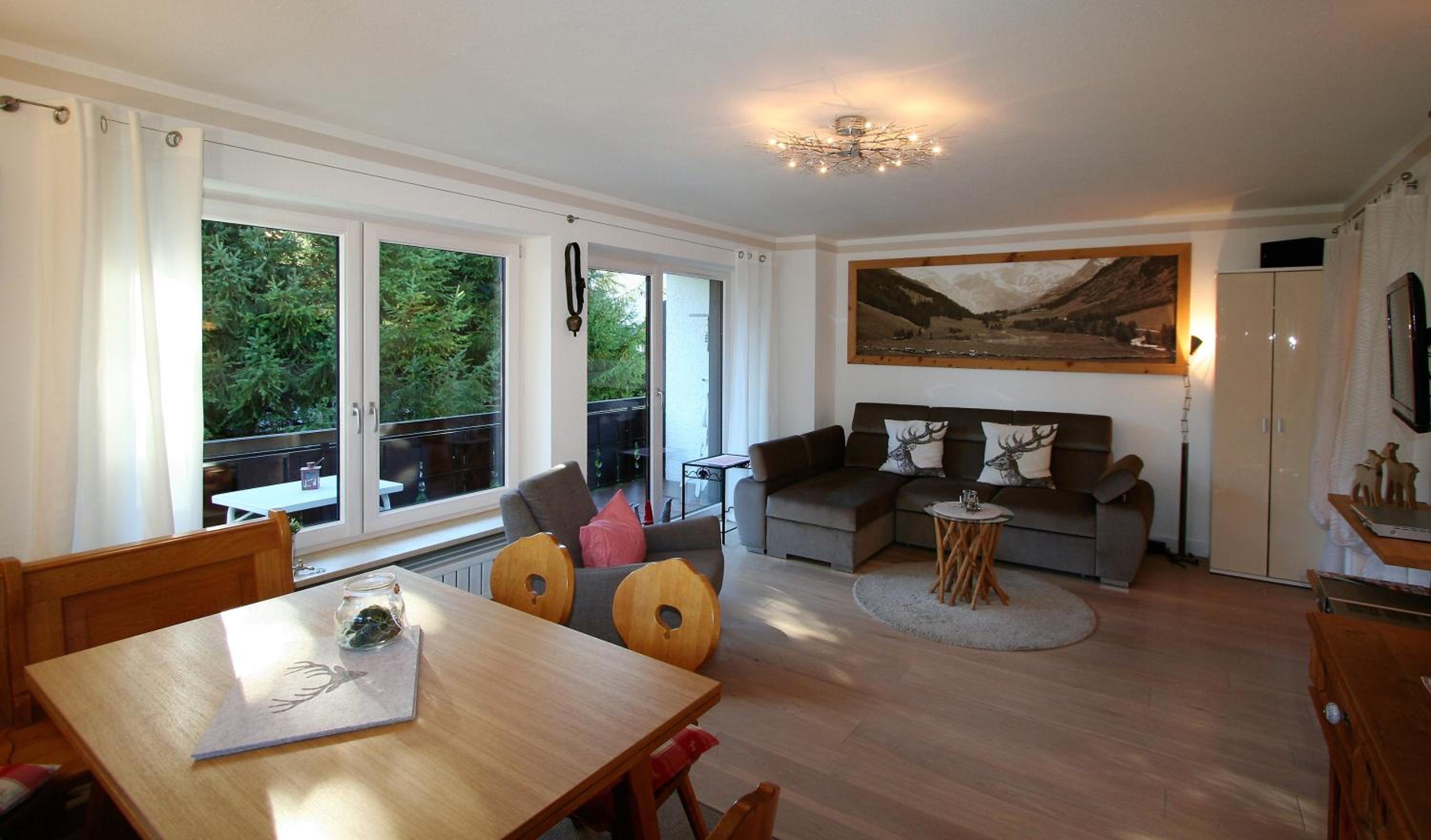 Apartment with Balcony photo 1
