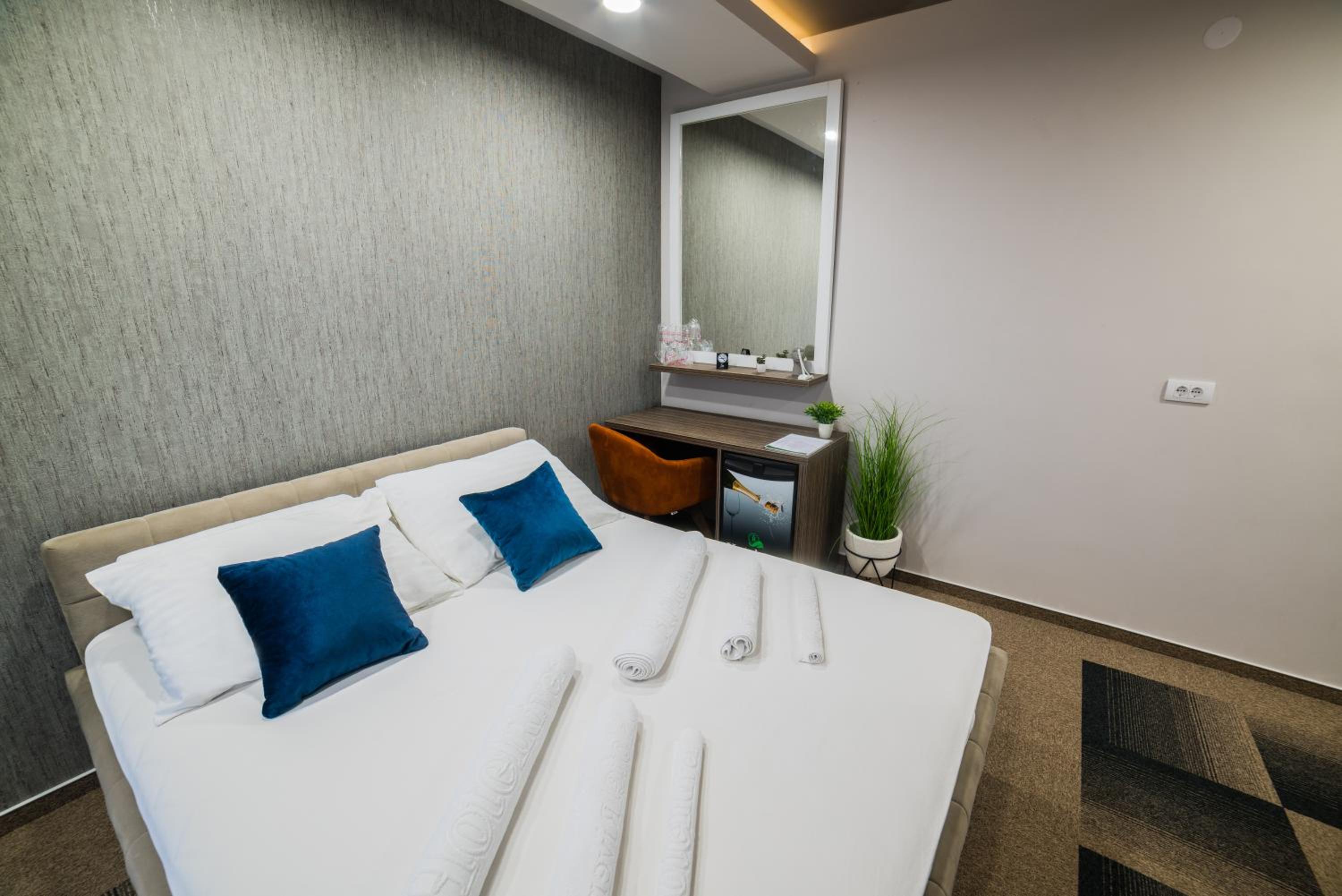 Double or Twin Room - Photo 1