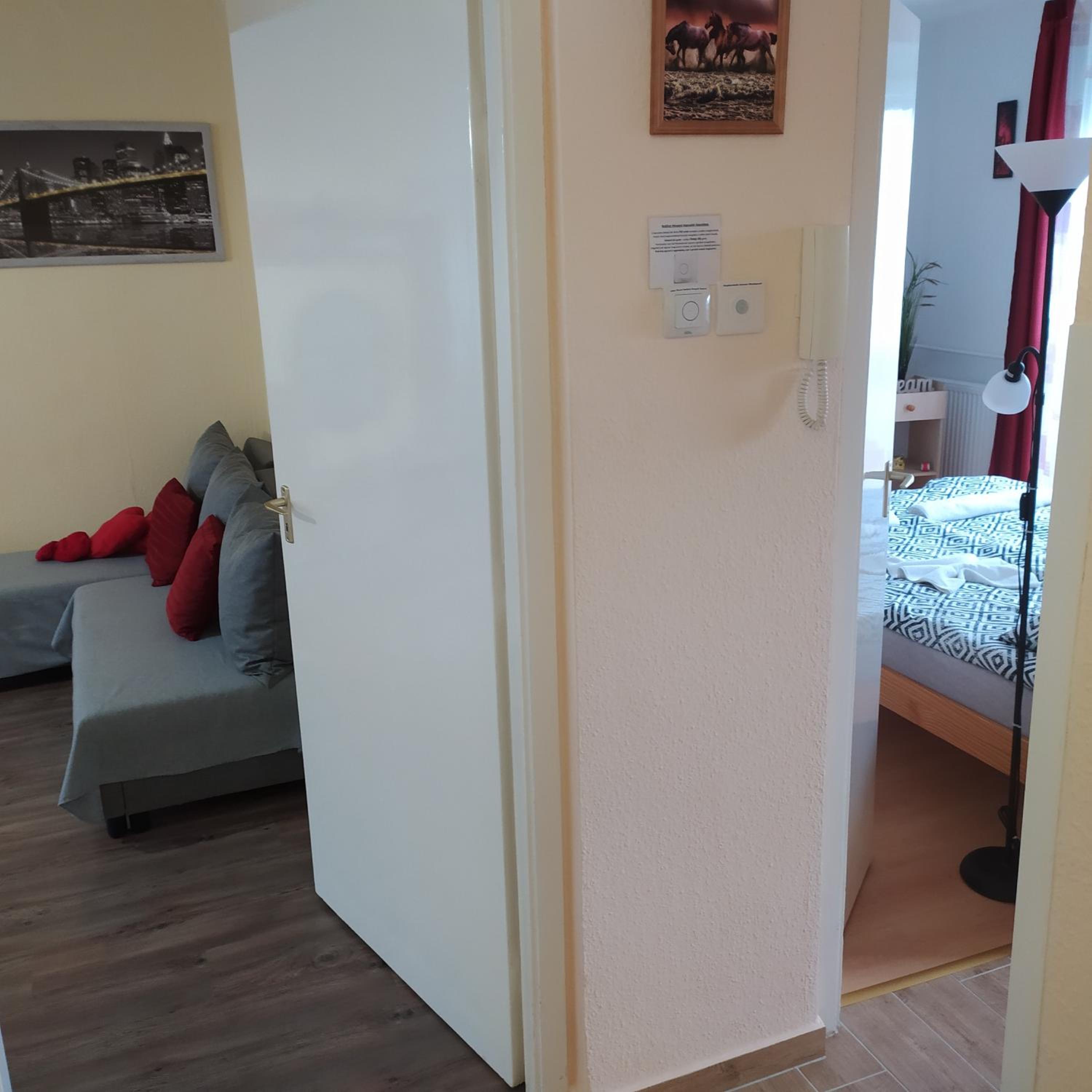 Two-Bedroom Apartment - Photo 22