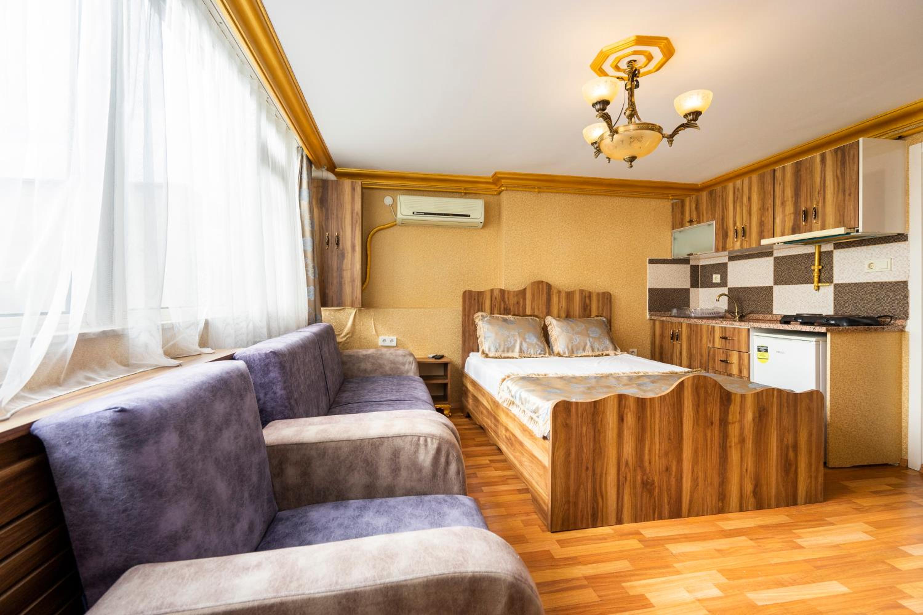 Deluxe Triple Room photo 3