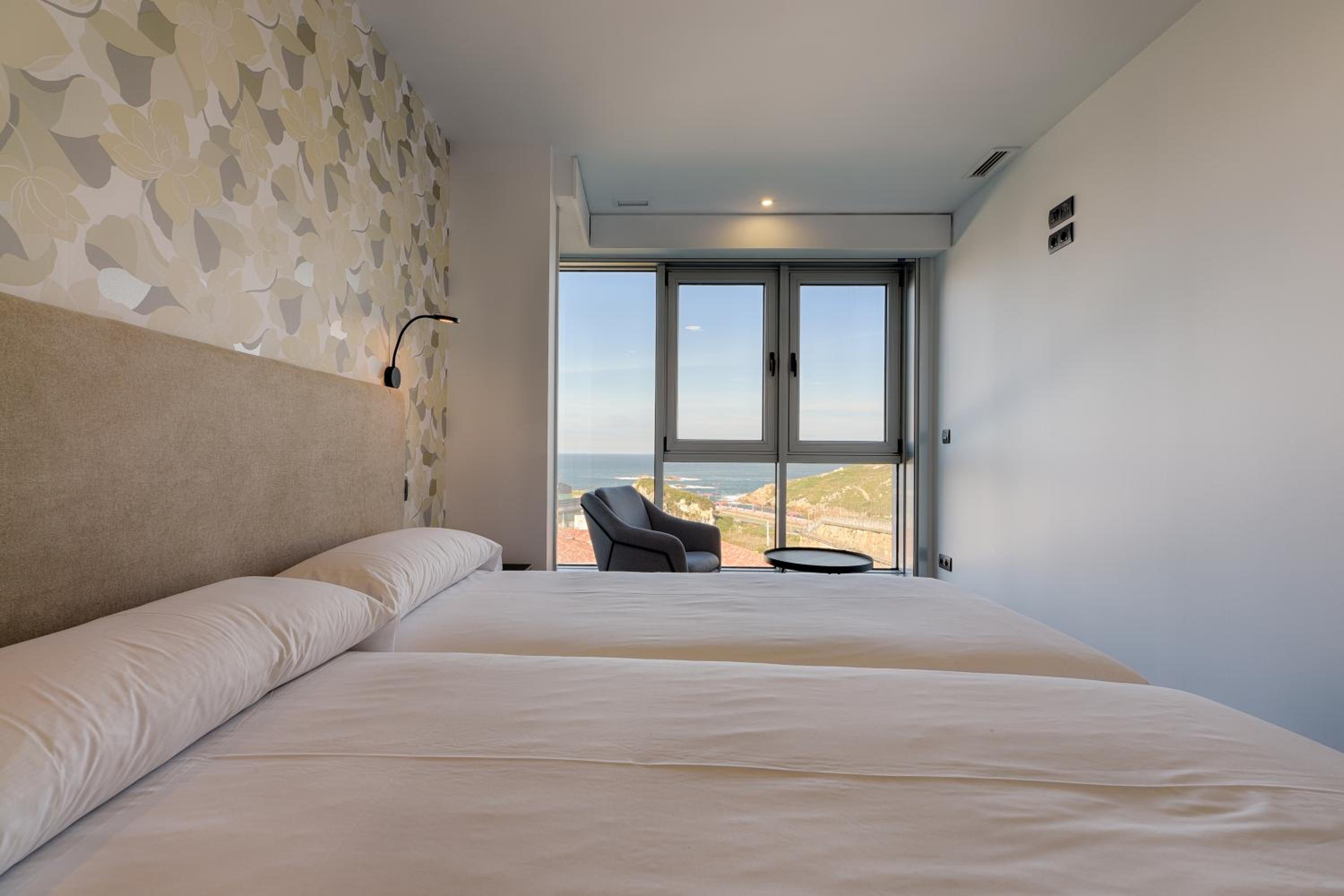 Apartment with Sea View - Photo 27
