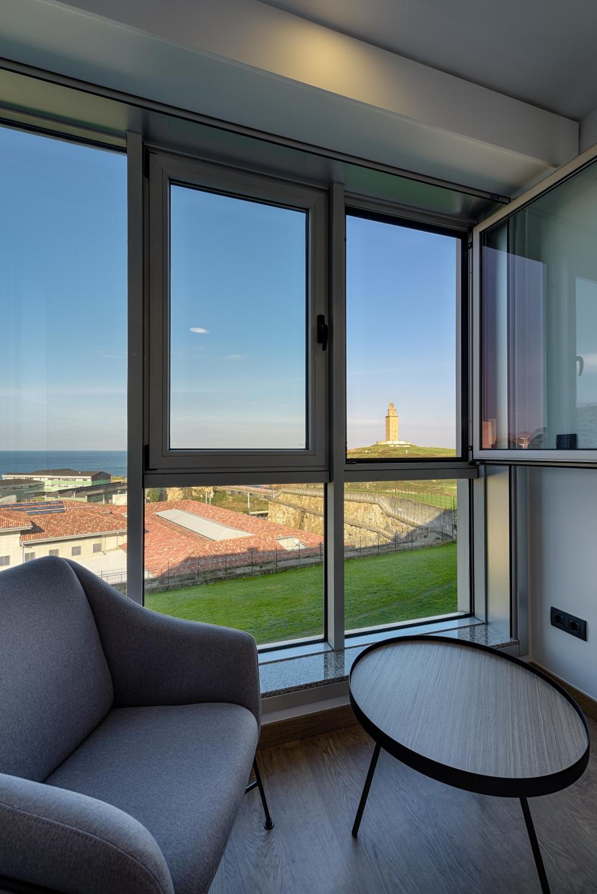 Apartment with Sea View - Photo 12