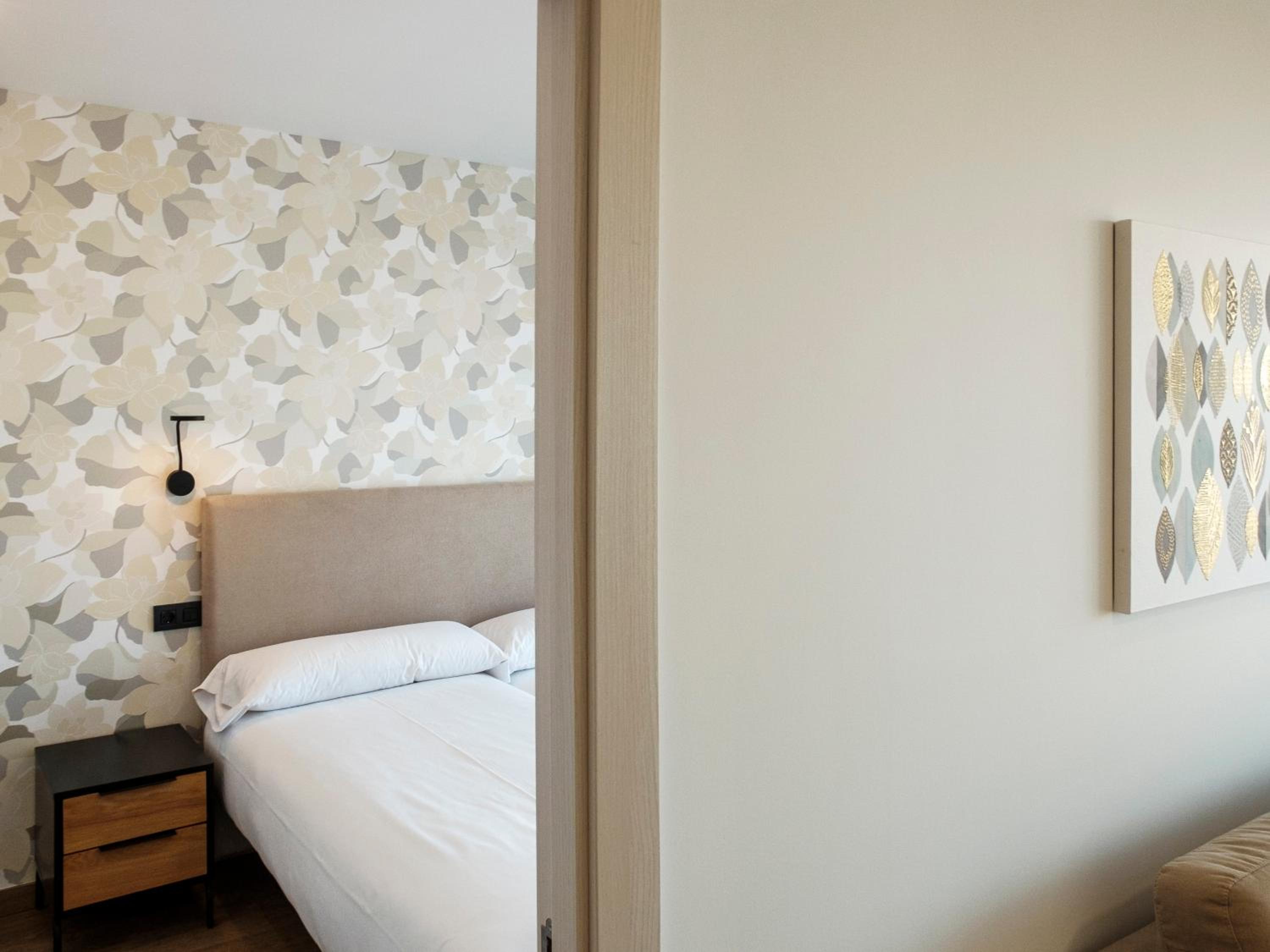 Apartment with Sea View - Photo 10