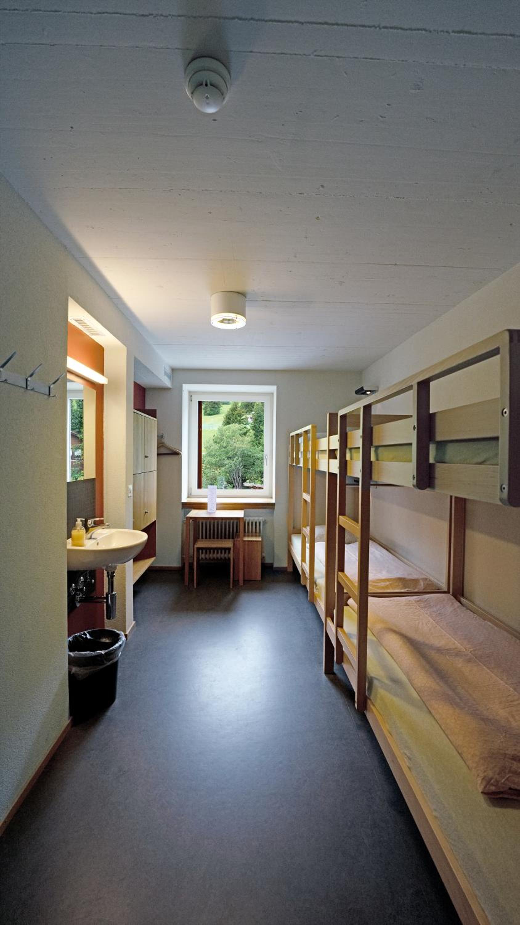 Quadruple Room with Shared Bathroom photo 2