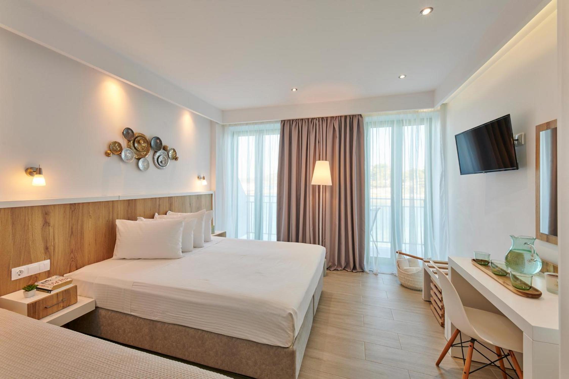 Triple Room with Sea View