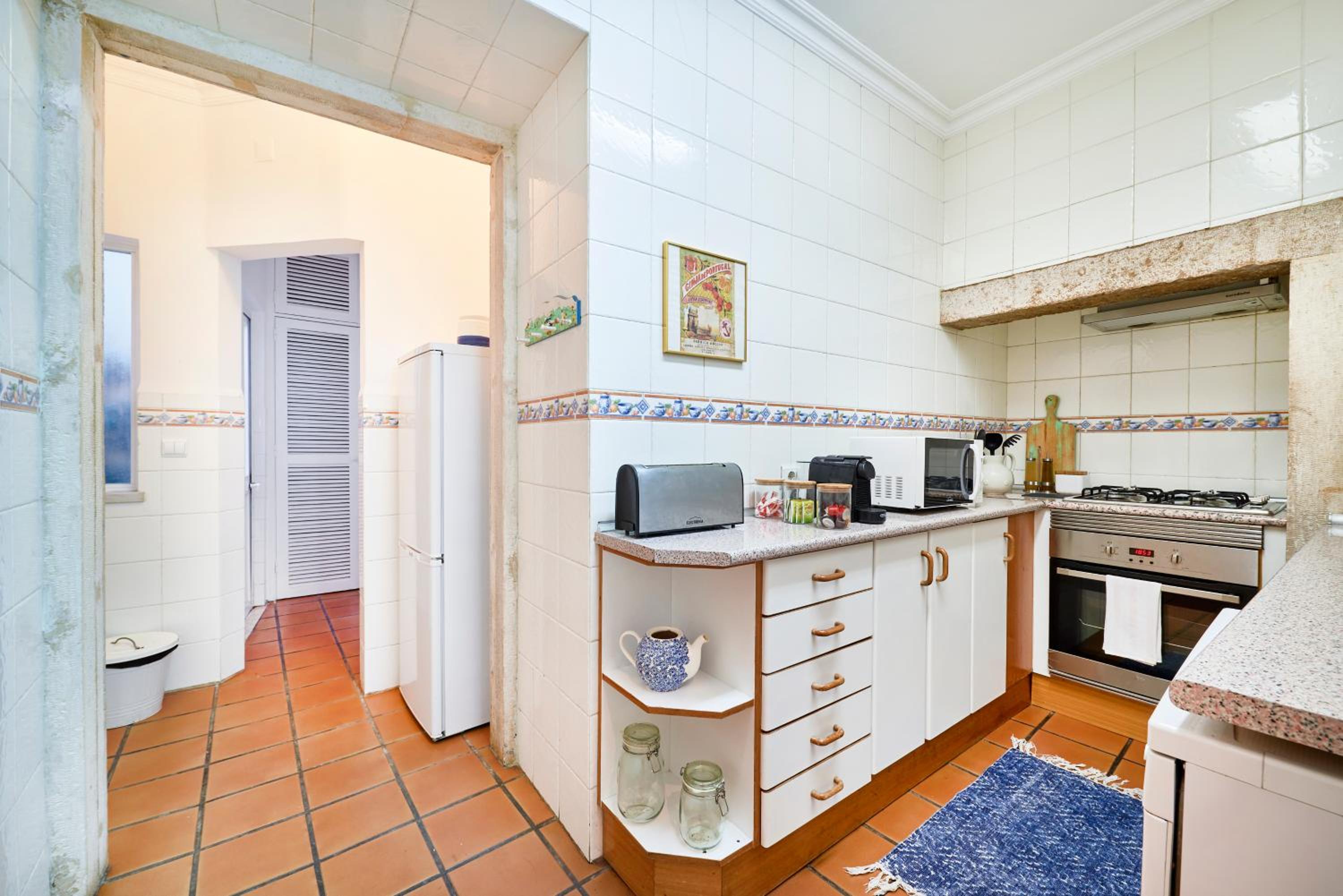 Two-Bedroom Apartment - Photo 7