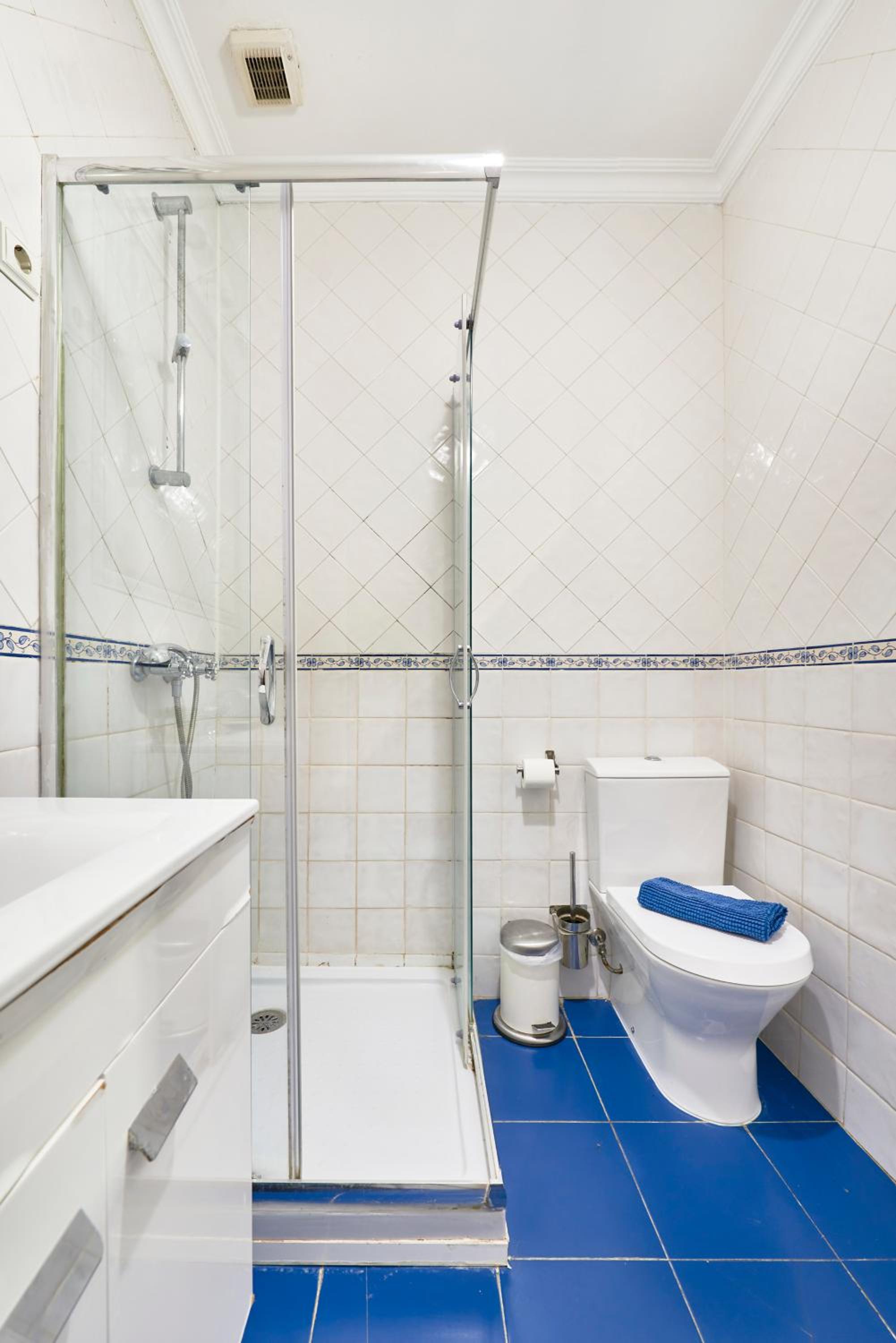 Two-Bedroom Apartment - Photo 13