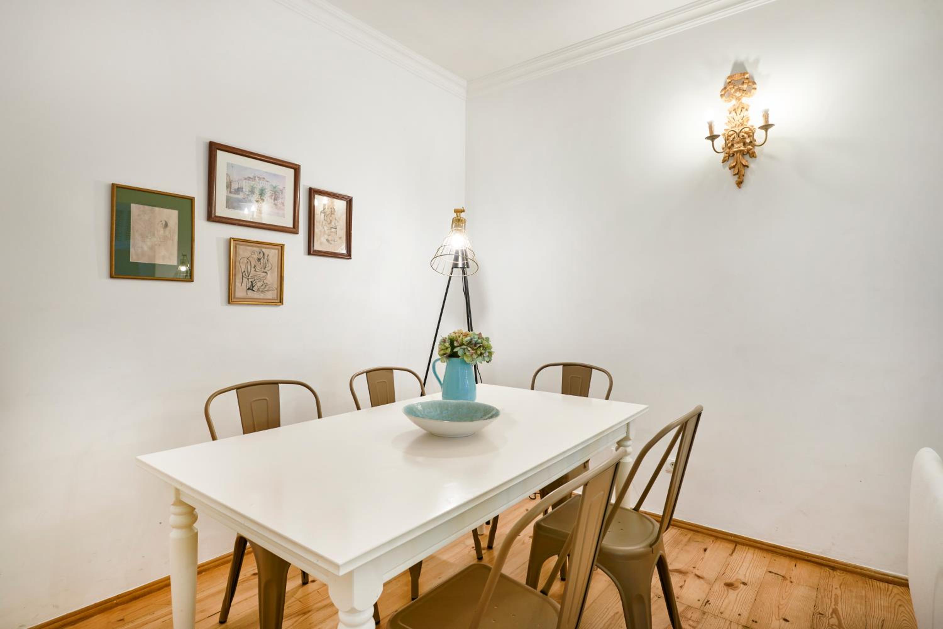 Two-Bedroom Apartment - Photo 27