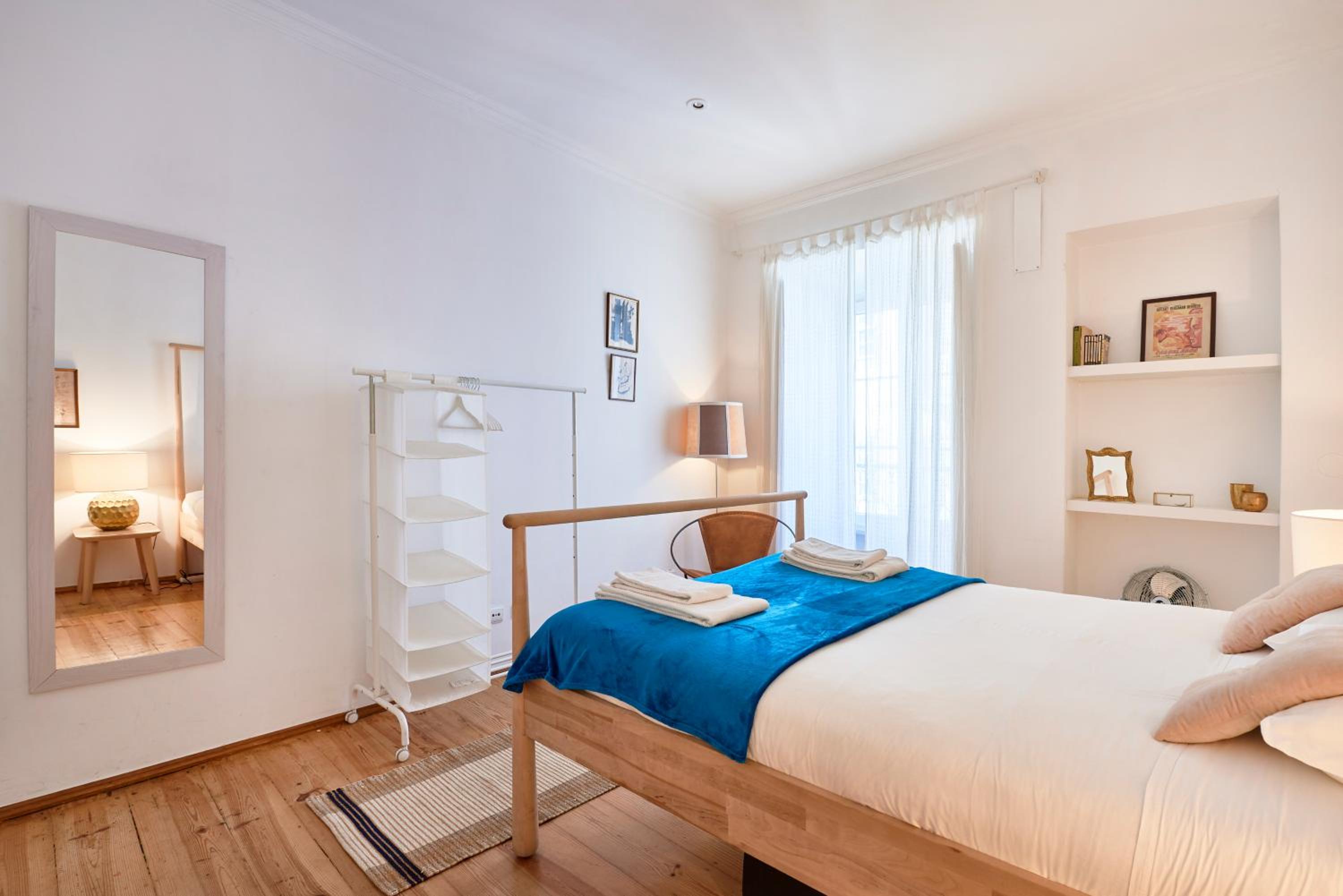 Two-Bedroom Apartment - Photo 40