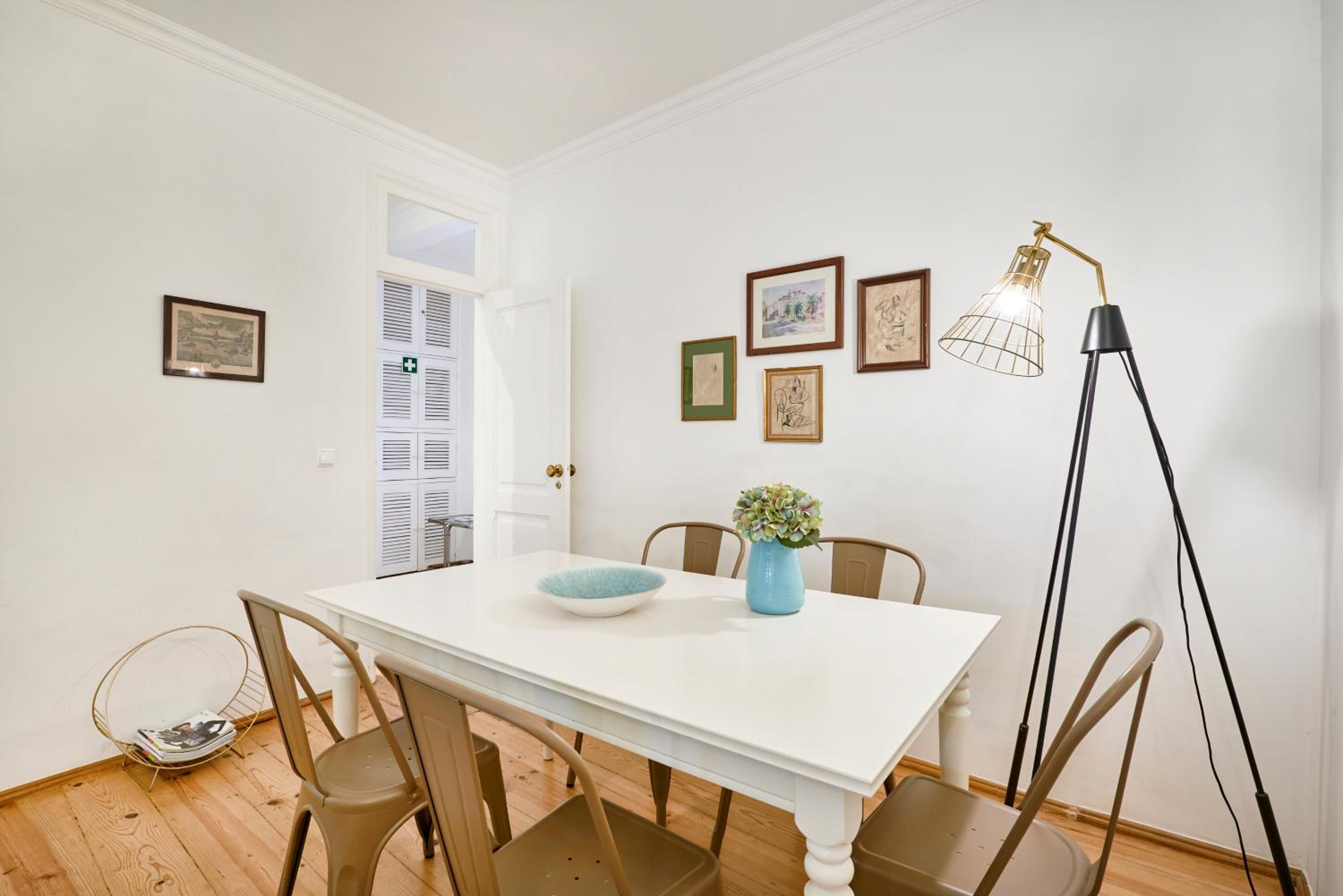 Two-Bedroom Apartment - Photo 44