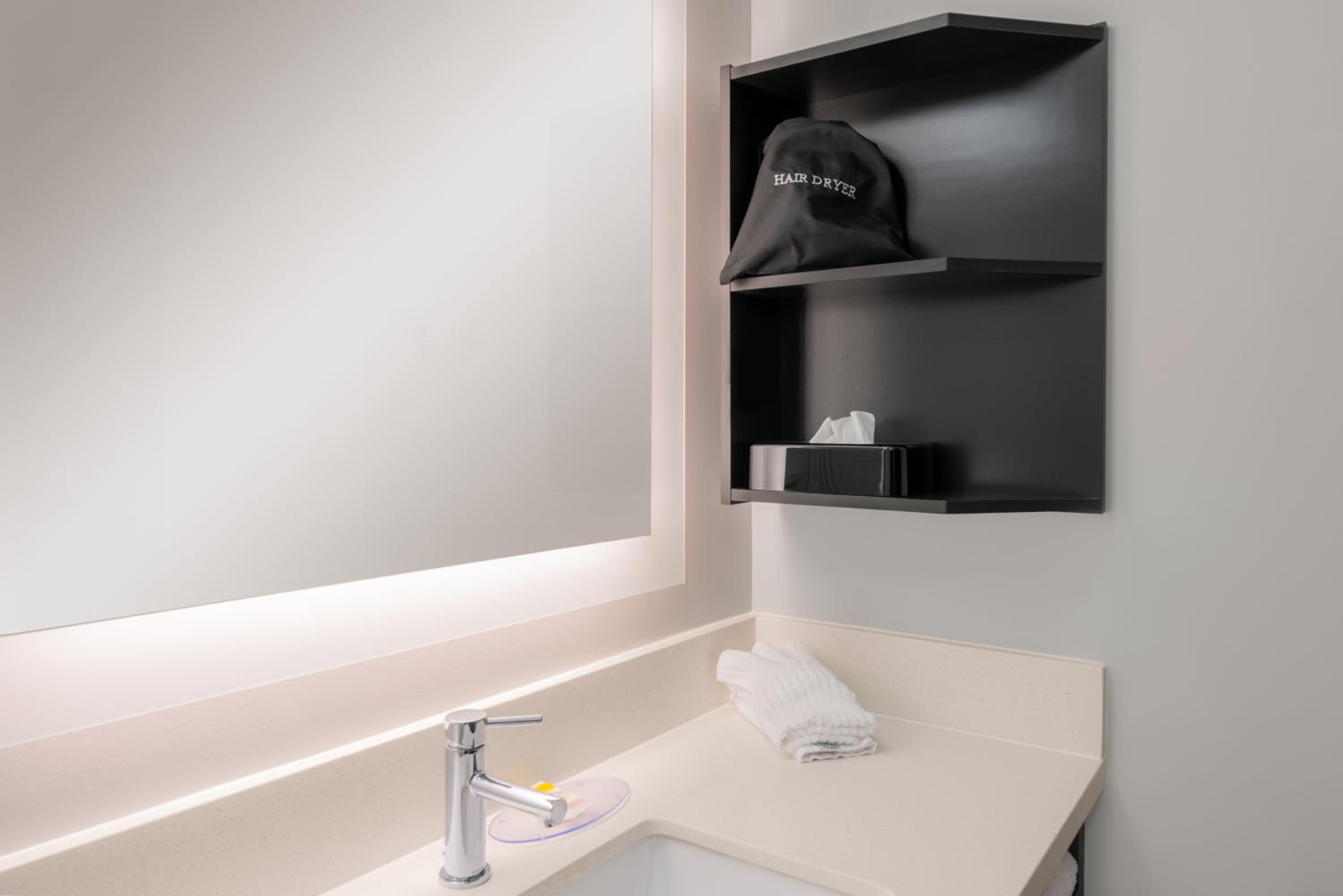 Studio Suite - Photo 4