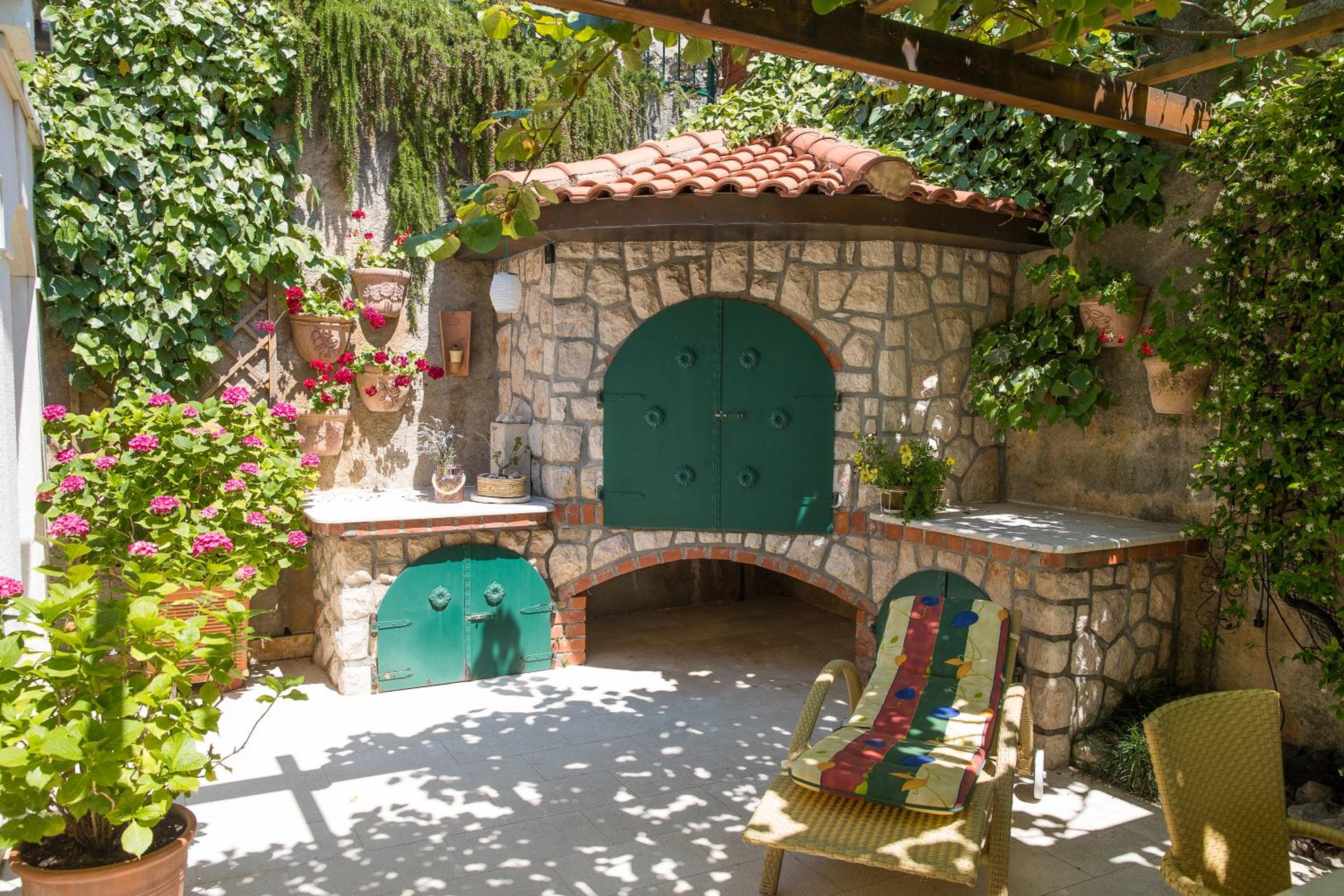 Villa photo 2