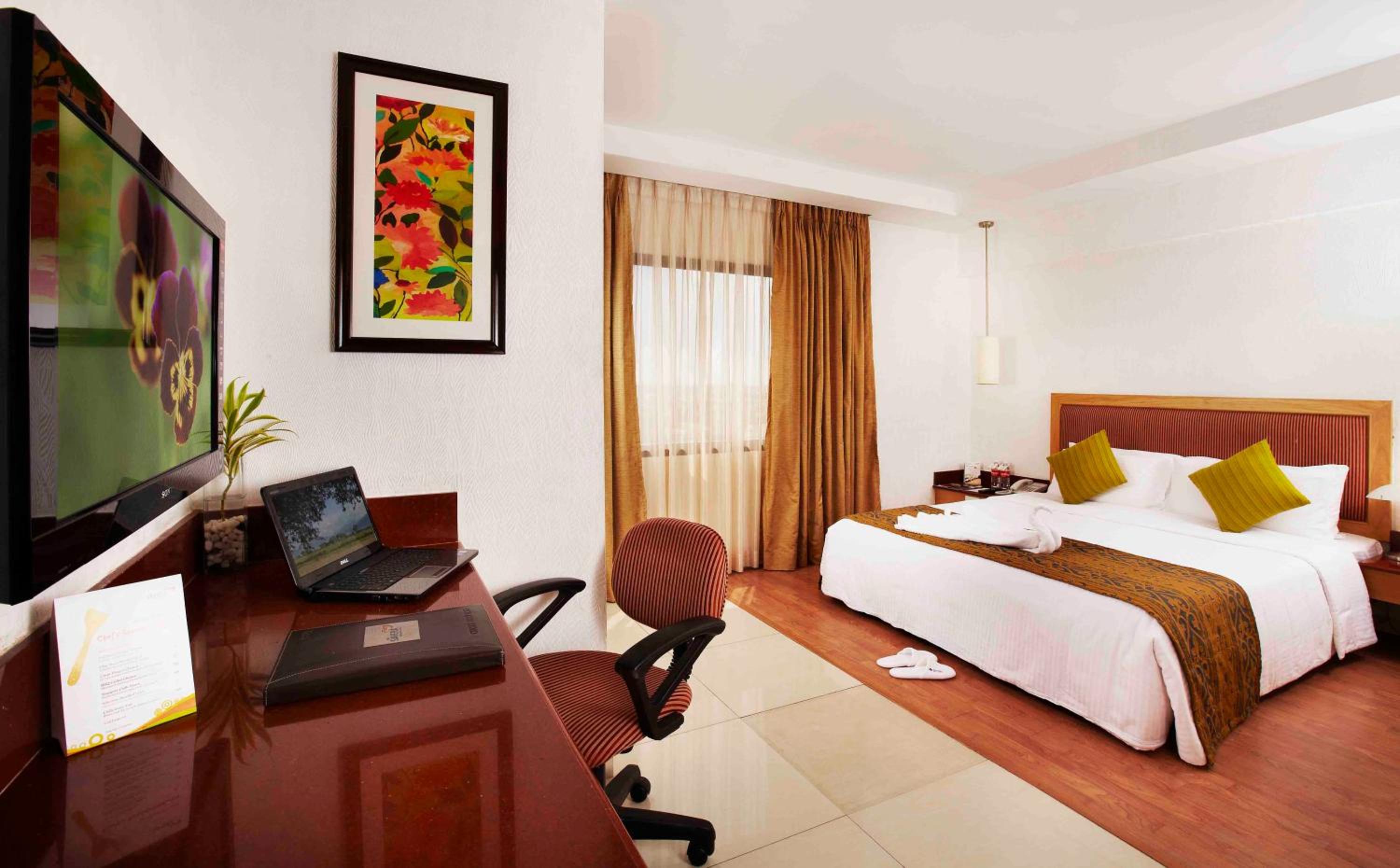 Business Standard Room