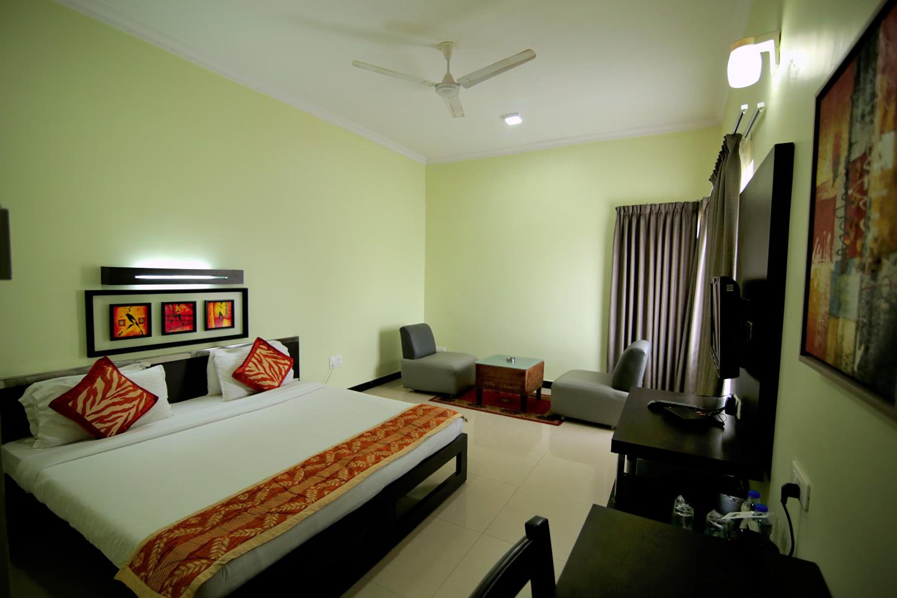 Classic Double or Twin Room photo 3