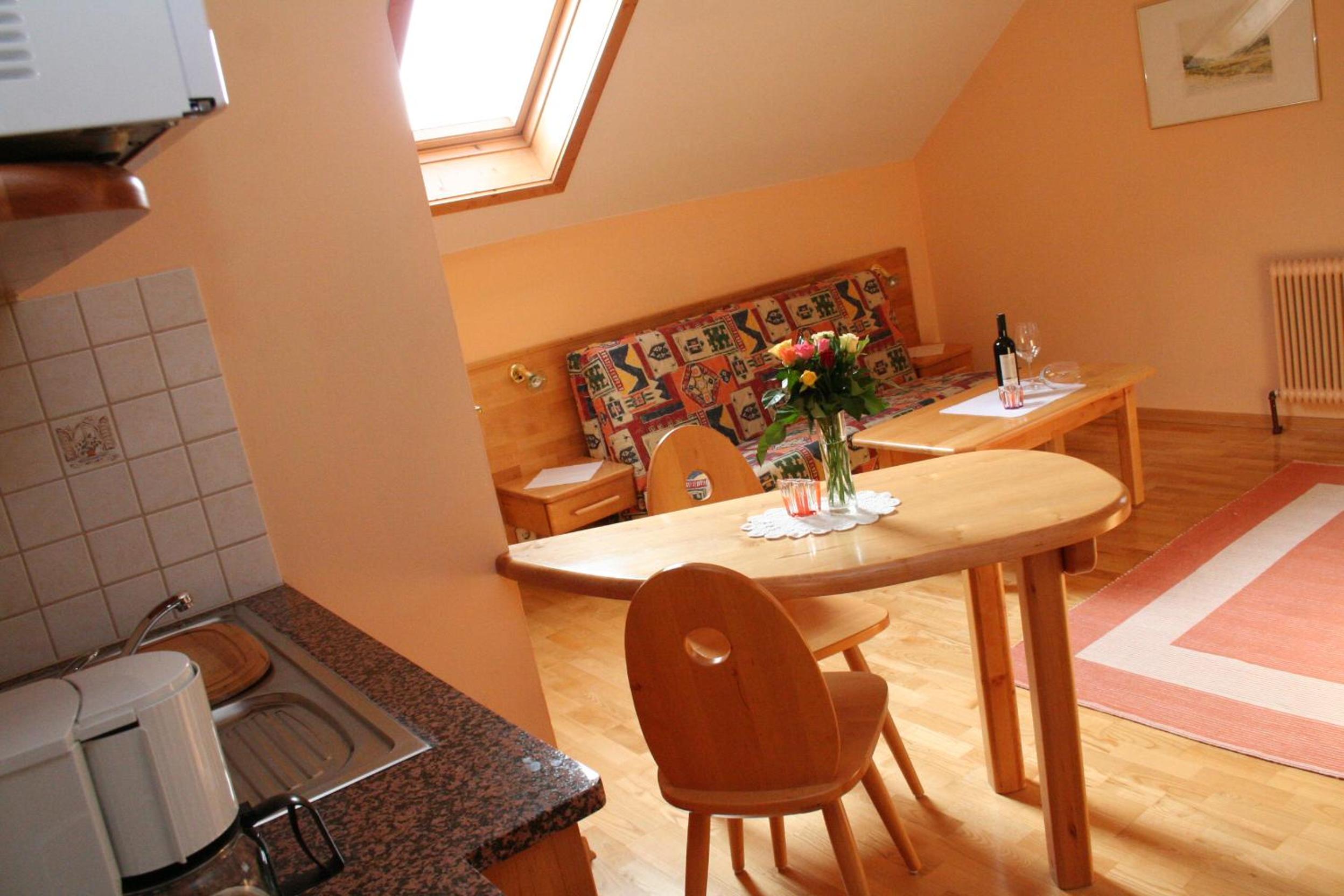 One-Bedroom Apartment - Photo 2