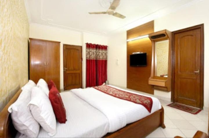 Deluxe Double Room photo 2