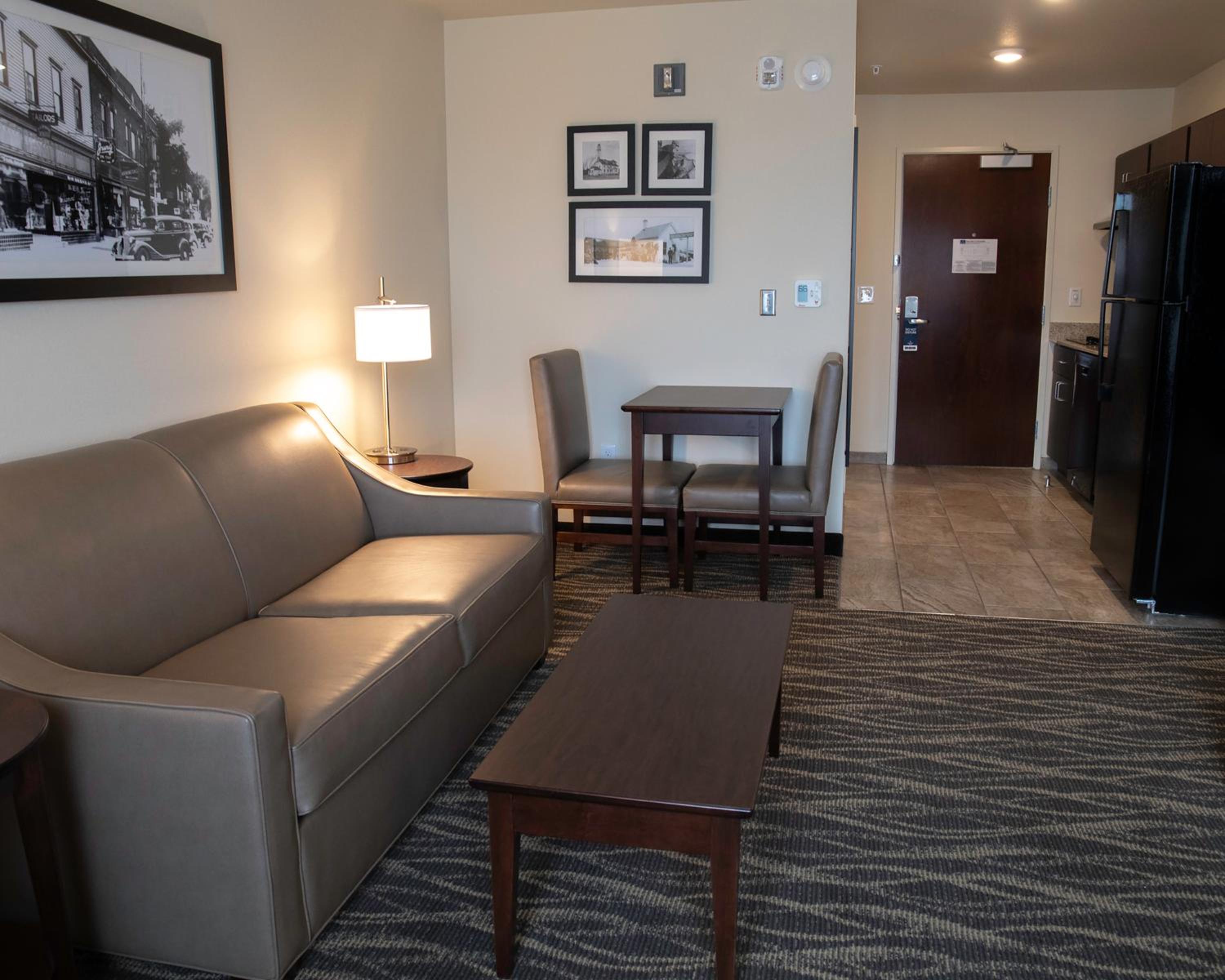 One-Bedroom Suite