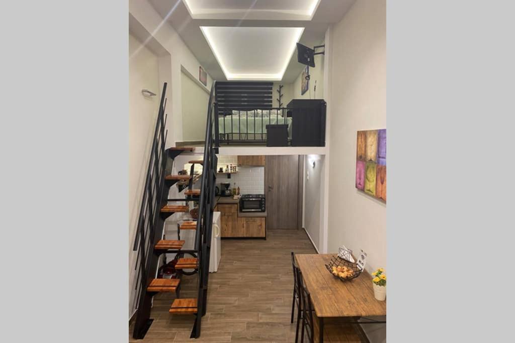 One-Bedroom Apartment - Photo 2